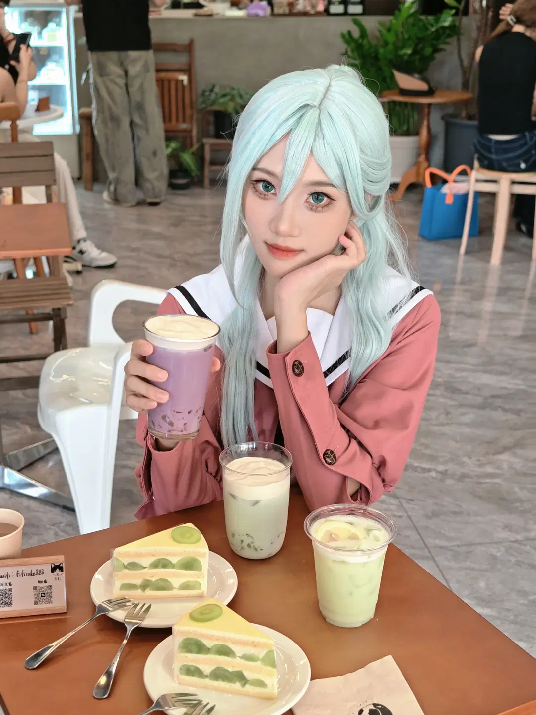 cosplay, 和栗薰子cos, 熏香花朵凛然绽放, 咖啡厅日常, 保科昴cos