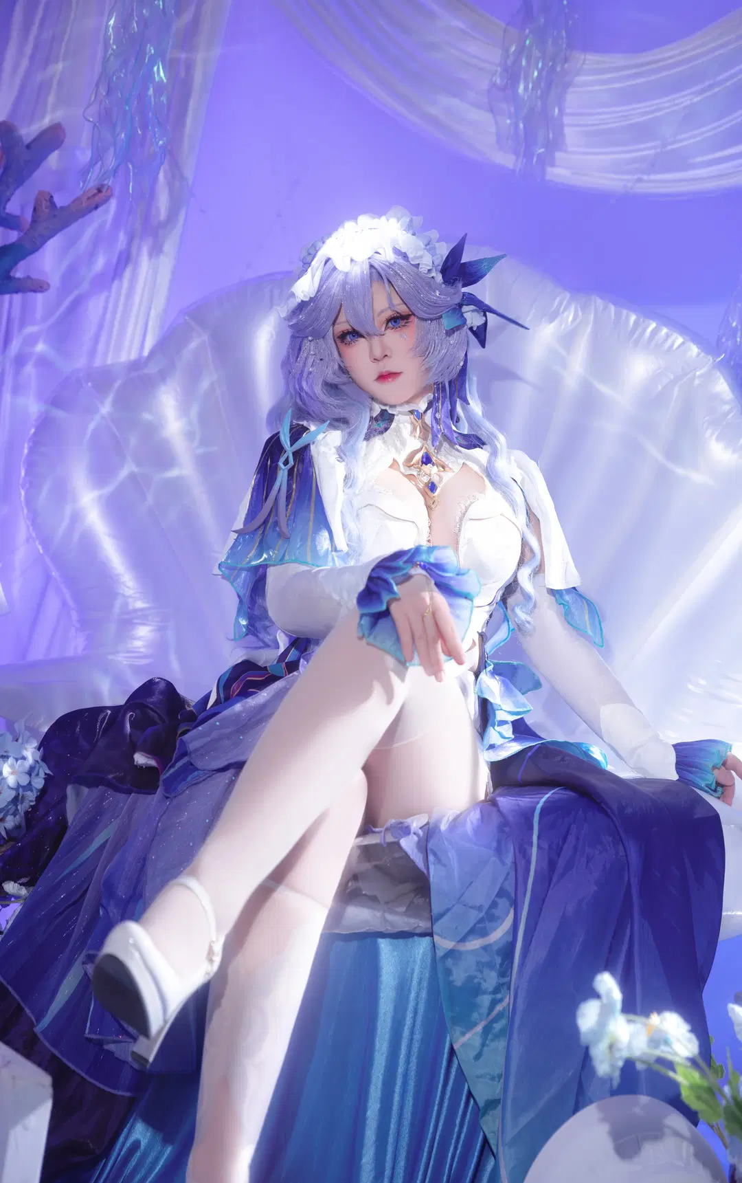 Wuthering Waves, Anime-style photography, Cosplay photoshoot, White stockings, Cantarella Fisalia cosplay