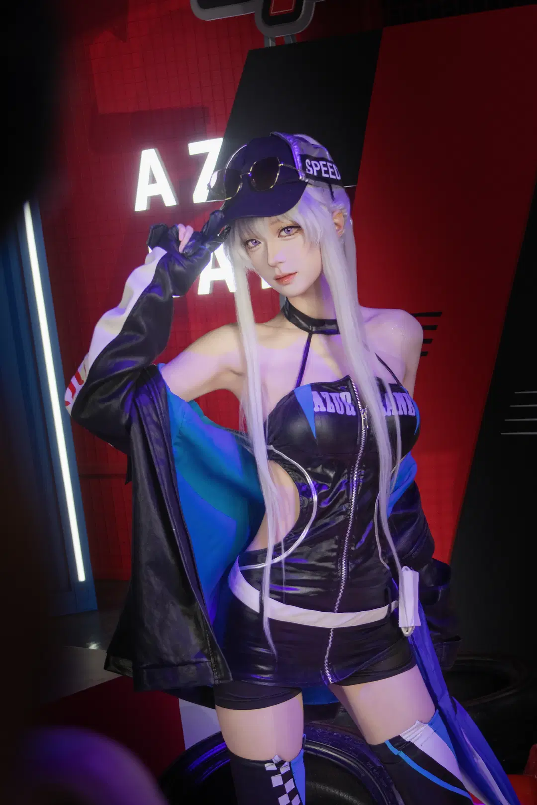 碧蓝航线, 二次元cosplay, 漆皮穿搭, 赛车服cos, 银发长腿
