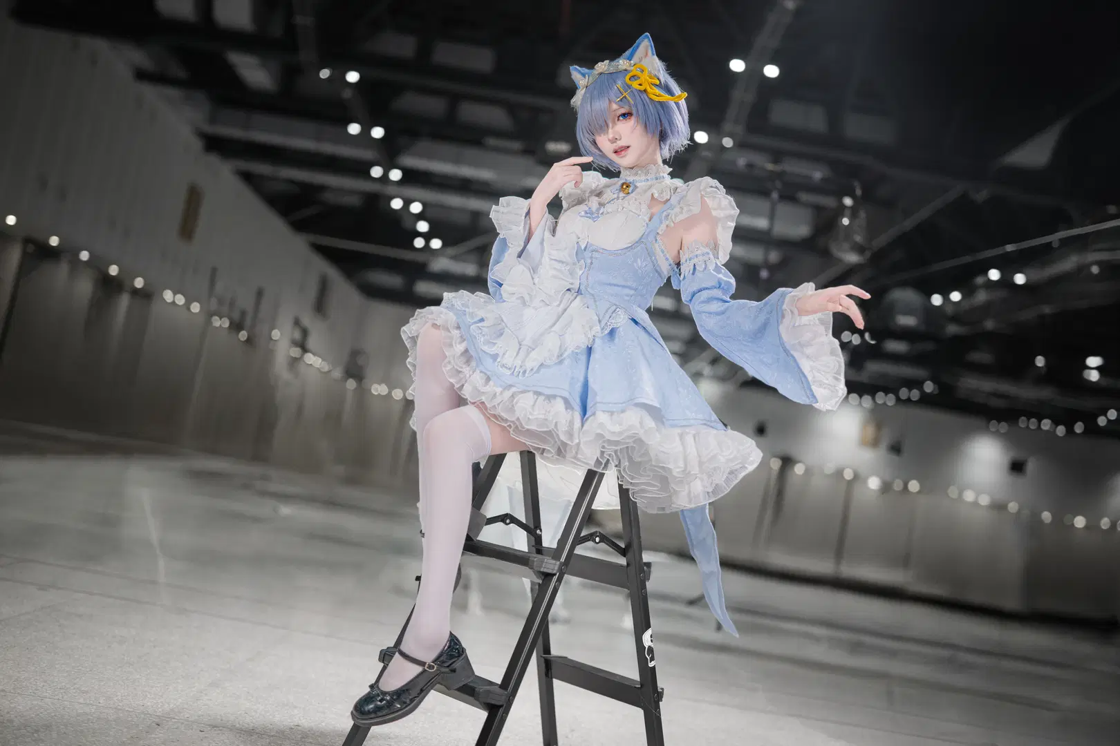 蕾姆cos, 漫展摄影, cosplay场照, 蓝白洋装, 白丝袜