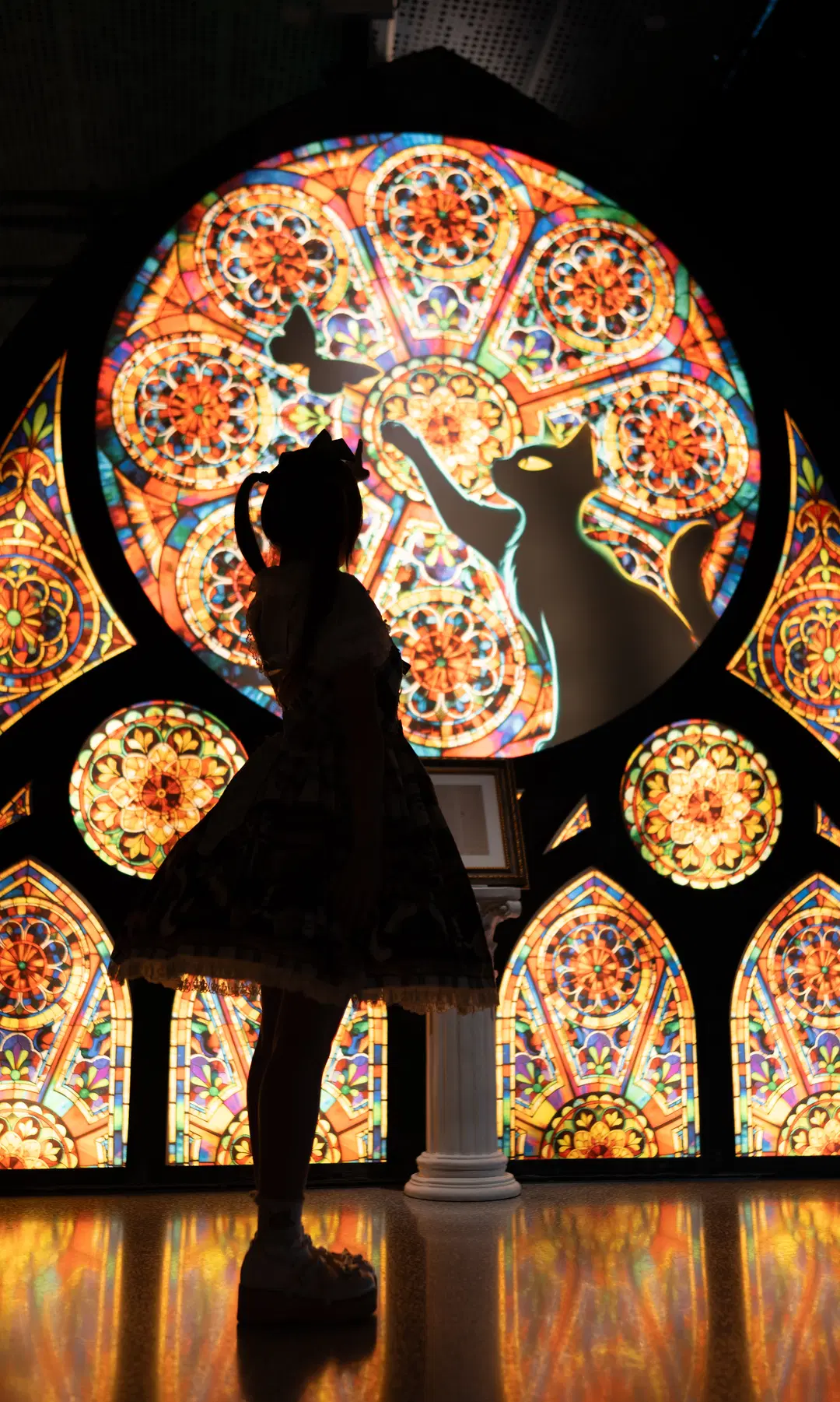 Lolita Doll Photoshoot at "A History of Cats at the British Library" Exhibition by 薄荷起司喵 - Image 5