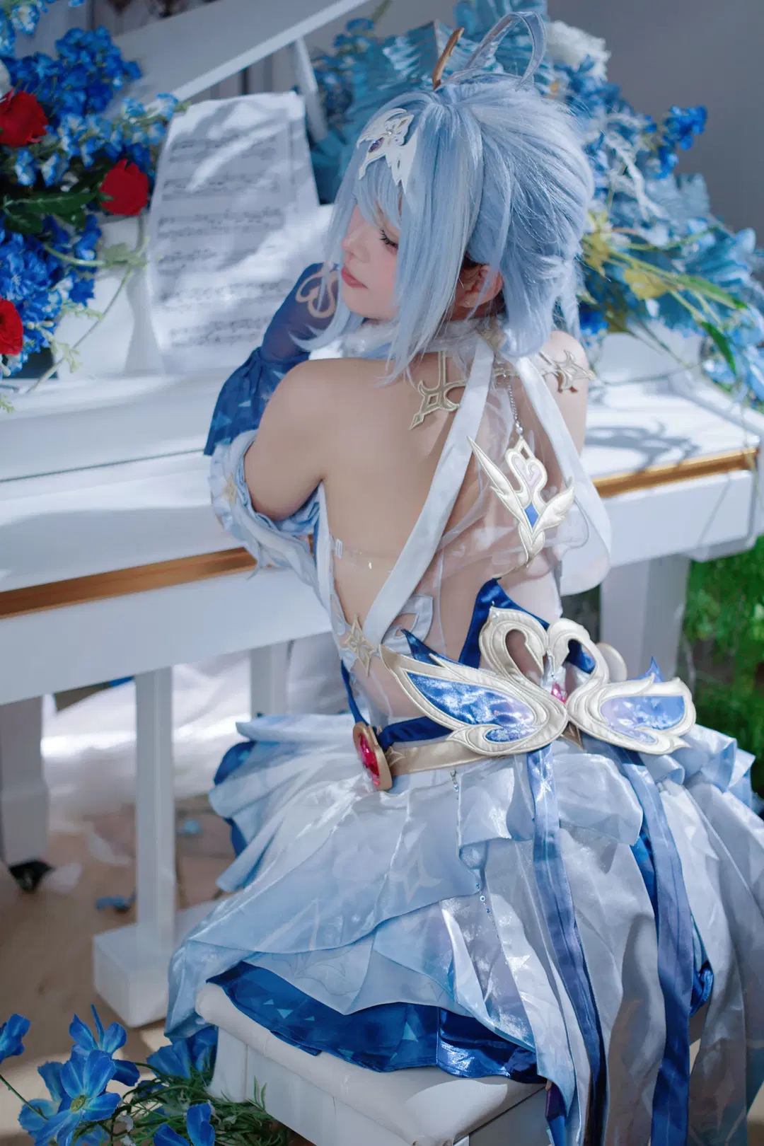 [Odette cosplay] Genshin Impact Snezhnaya Elegance: A Dreamlike Vision of Pianos and Floral Seas by 薄荷起司喵 - Image 2