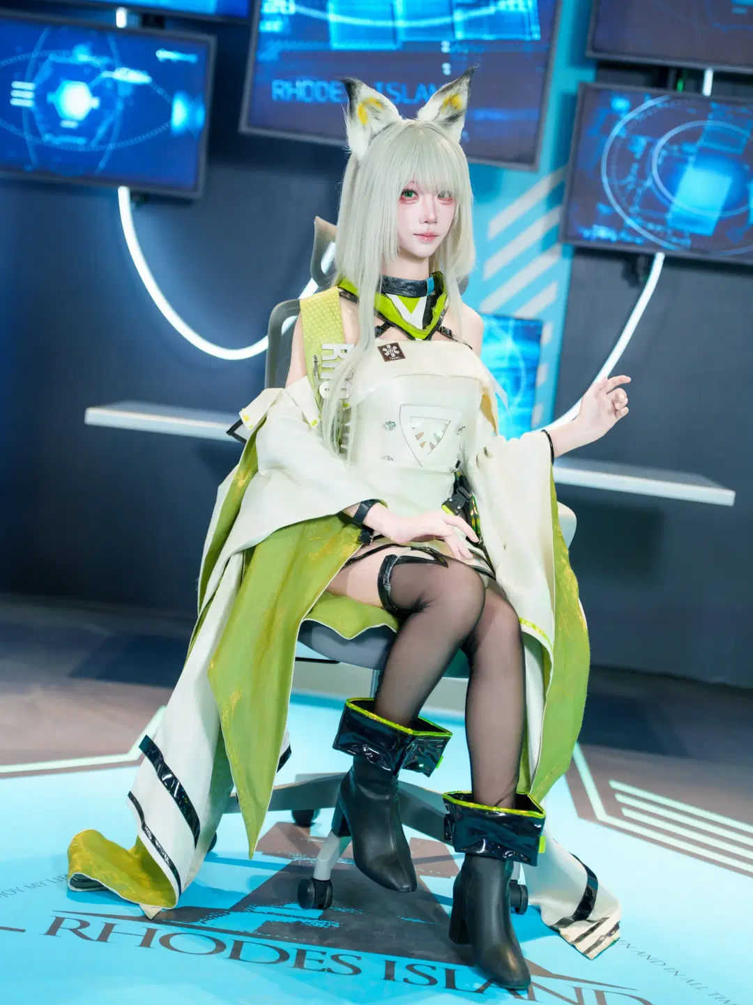 イベント写真, アークナイツ, 黒ストッキング, ケルシー コスプレ, TapTap プレイフェスティバル