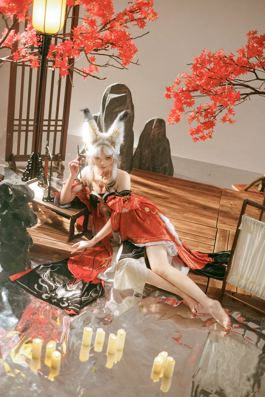 【心月狐コスプレ】『鳴潮』の幻境、紅葉と白狐が紡ぐ気だるげな刻 - 次元拍档 - 4枚目
