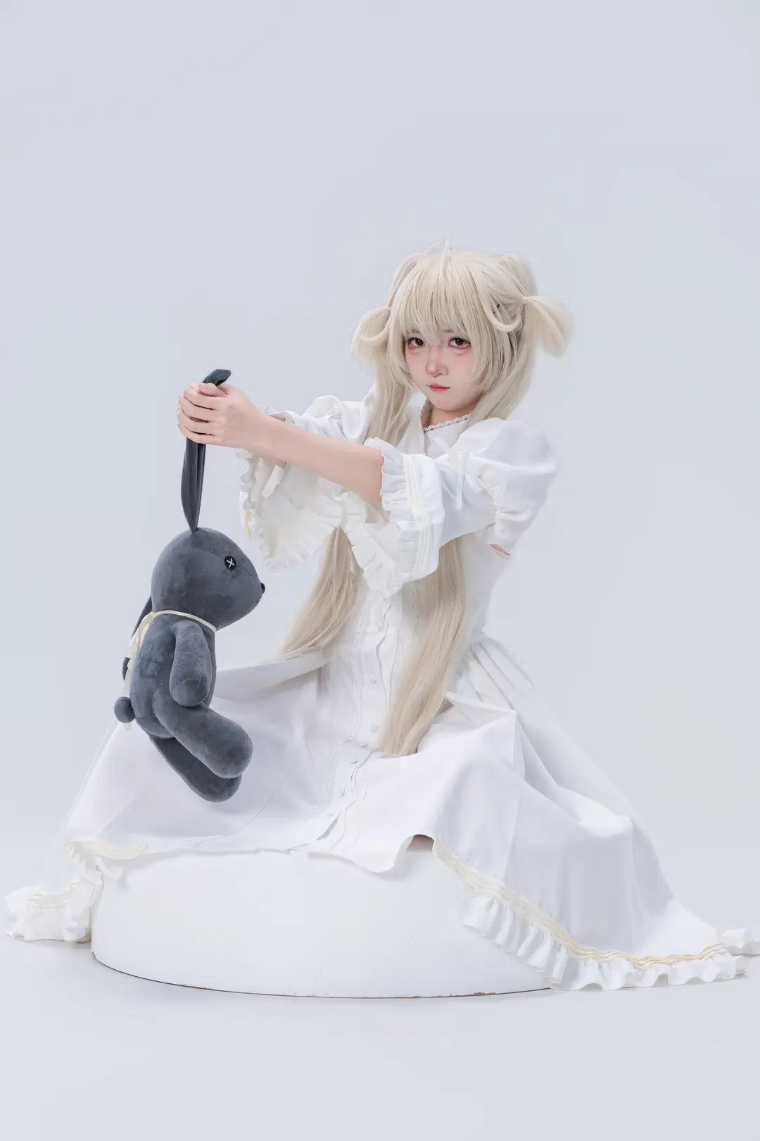【Kasugano Sora cosplay】White Dress, Twintails, and Long-Eared Rabbit: A Studio Shoot Record by 南朝花月 - Image 8