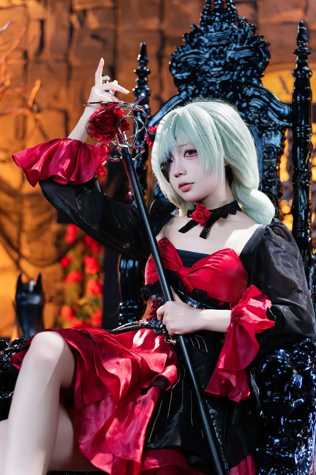【Phrolova cosplay】Wuthering Waves 'Twilight Story': Crimson & Black Gothic style cosplay Night Rose | Dark style Rose Scepter by 南朝花月 - Image 2