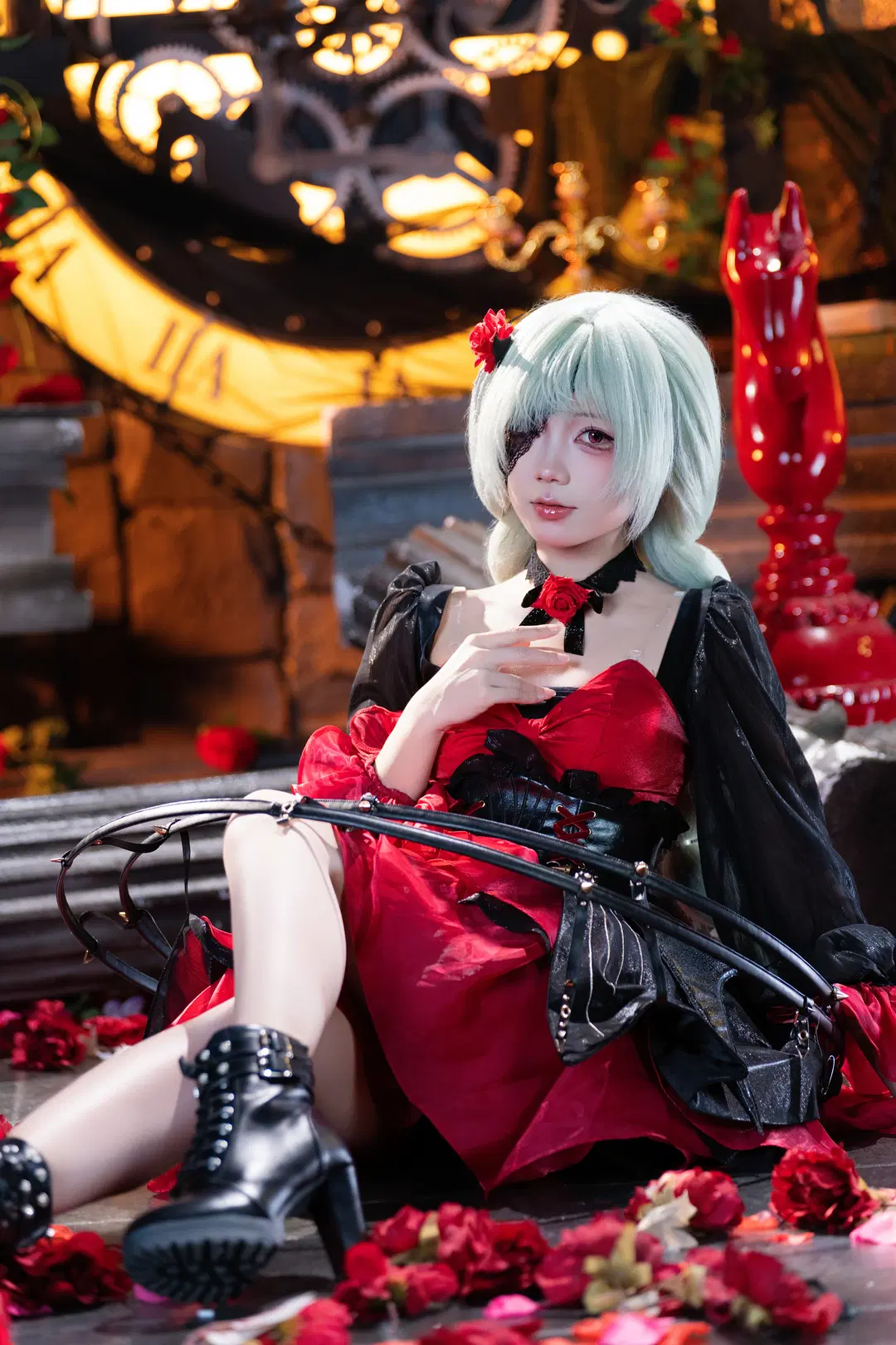 鸣潮, 弗洛洛cos, 哥特风cosplay, 红黑配色, 二次元人像摄影