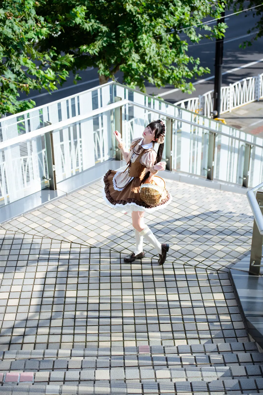 Puppy Maid Outfit on the Street: The Brown Ensemble Paired with White Stockings Is Absolutely Stunning by 南朝花月 - Image 10