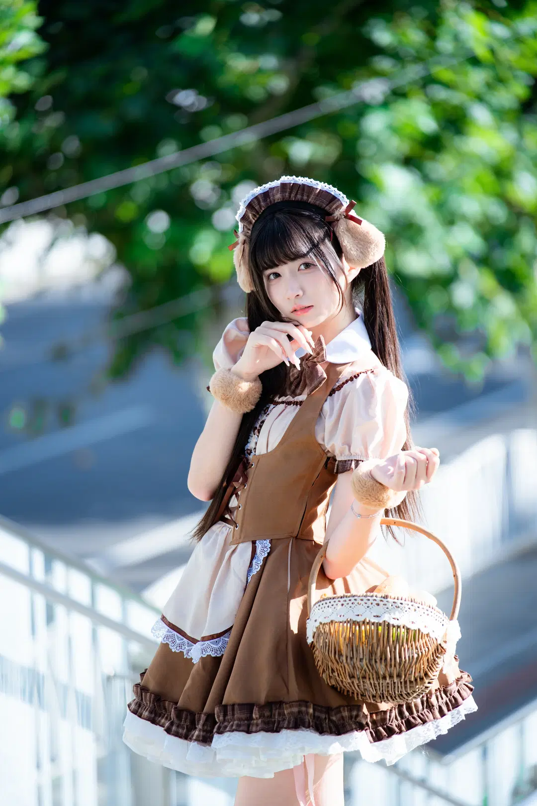 Puppy Maid Outfit on the Street: The Brown Ensemble Paired with White Stockings Is Absolutely Stunning by 南朝花月 - Image 8