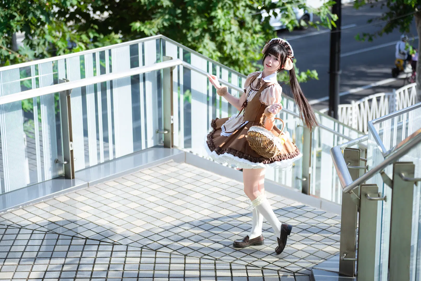 Puppy Maid Outfit on the Street: The Brown Ensemble Paired with White Stockings Is Absolutely Stunning by 南朝花月 - Image 9