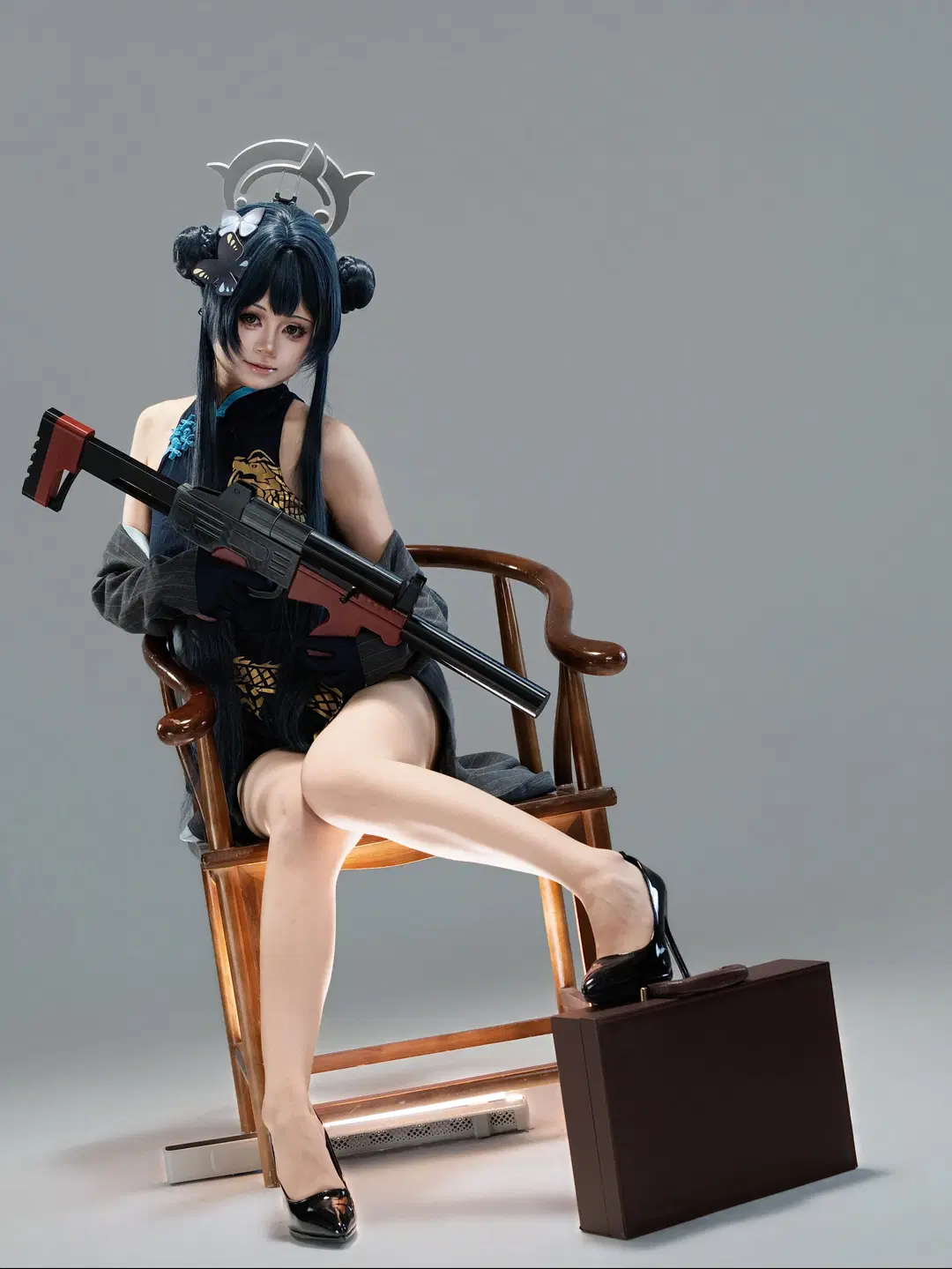 [Misaki cosplay] Blue Archive: The Chilly Intertwining of Navy Qipao and Long Rifle by Petrichor猫猫 - Image 3