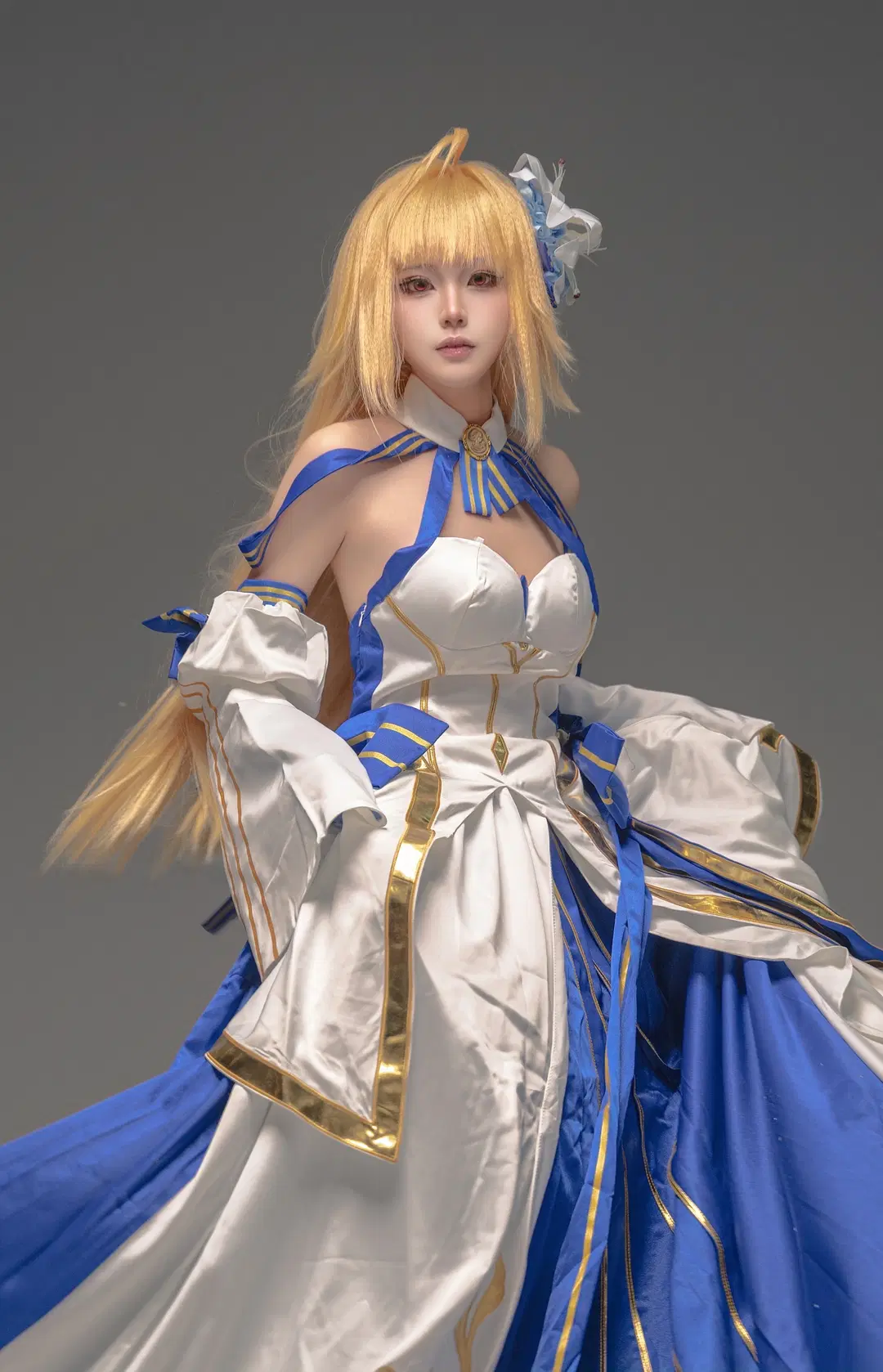 [Arcueid cosplay] The Tsukihime Princess's Gorgeous Gown: A White Studio Challenge by 商齐 - Image 2