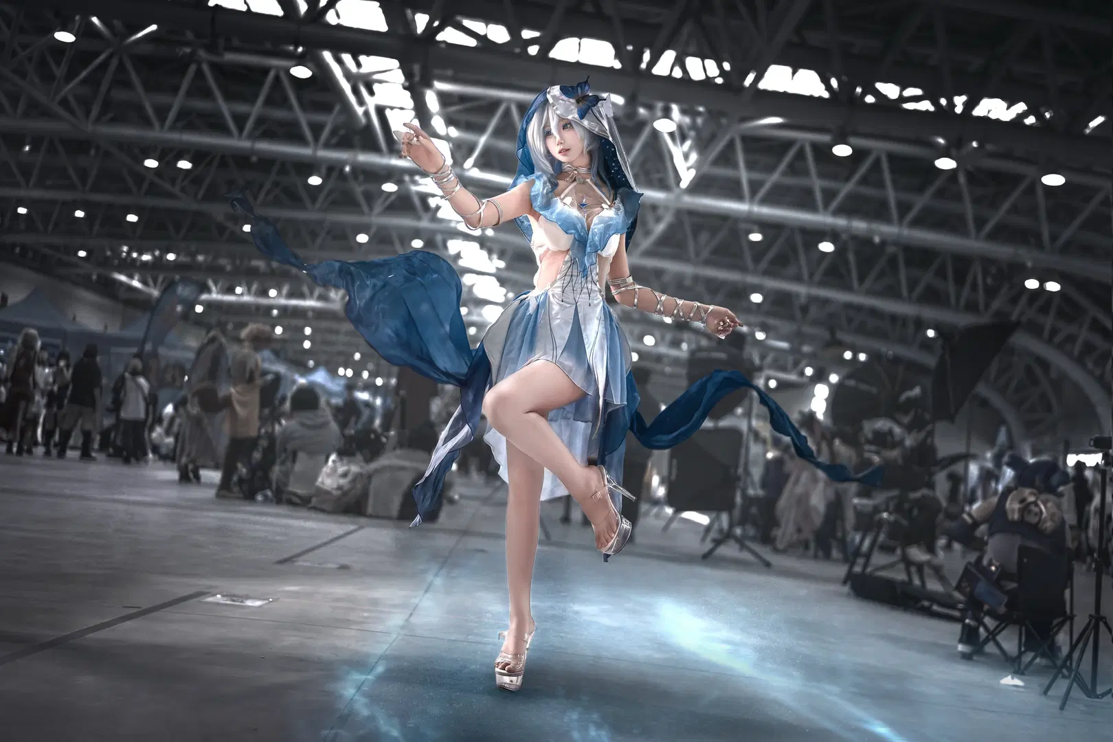 【守岸人cos】鸣潮蓝白裙摆下的动态瞬间 - 小鹿九九 - 第2张