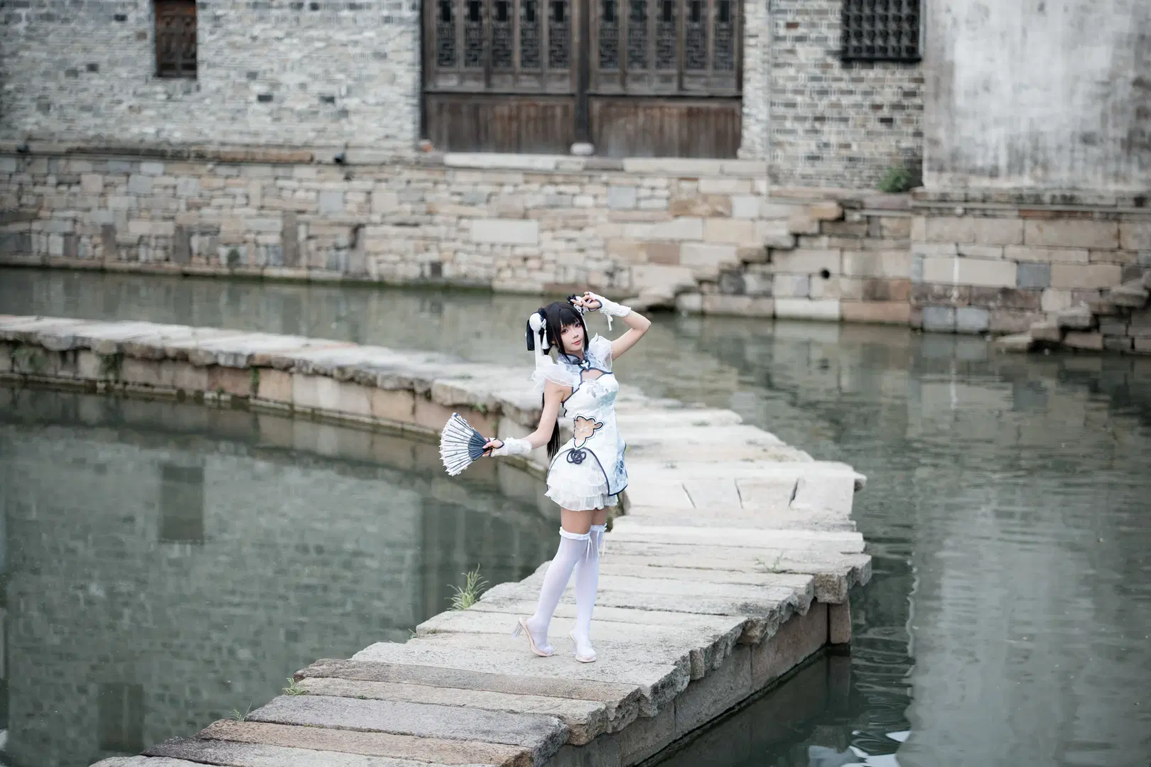 【殷紫萍cos】悬壶济世的白衣少女，在江南水乡的拍摄分享 - Xu - 第8张
