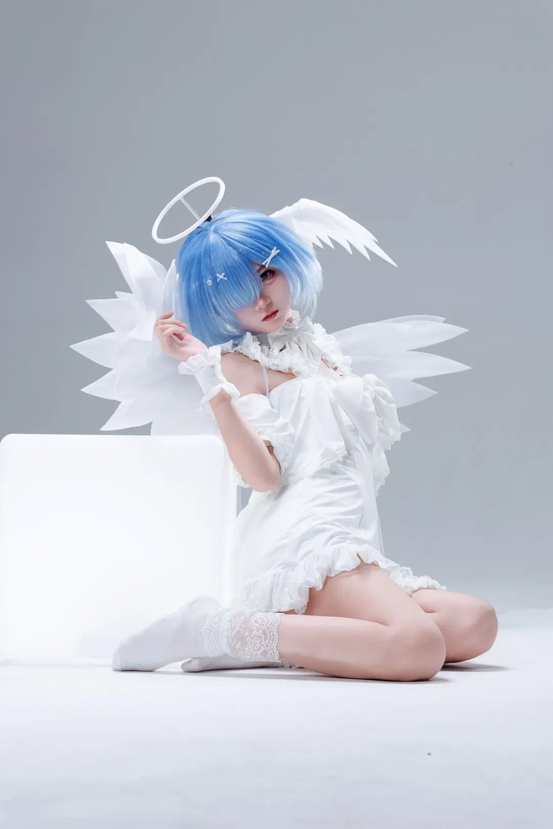 [Rem cosplay] Re:Zero - Starting Life in Another World: Angel Styling Beneath Pure White Wings by 不想上班的小王 - Image 6