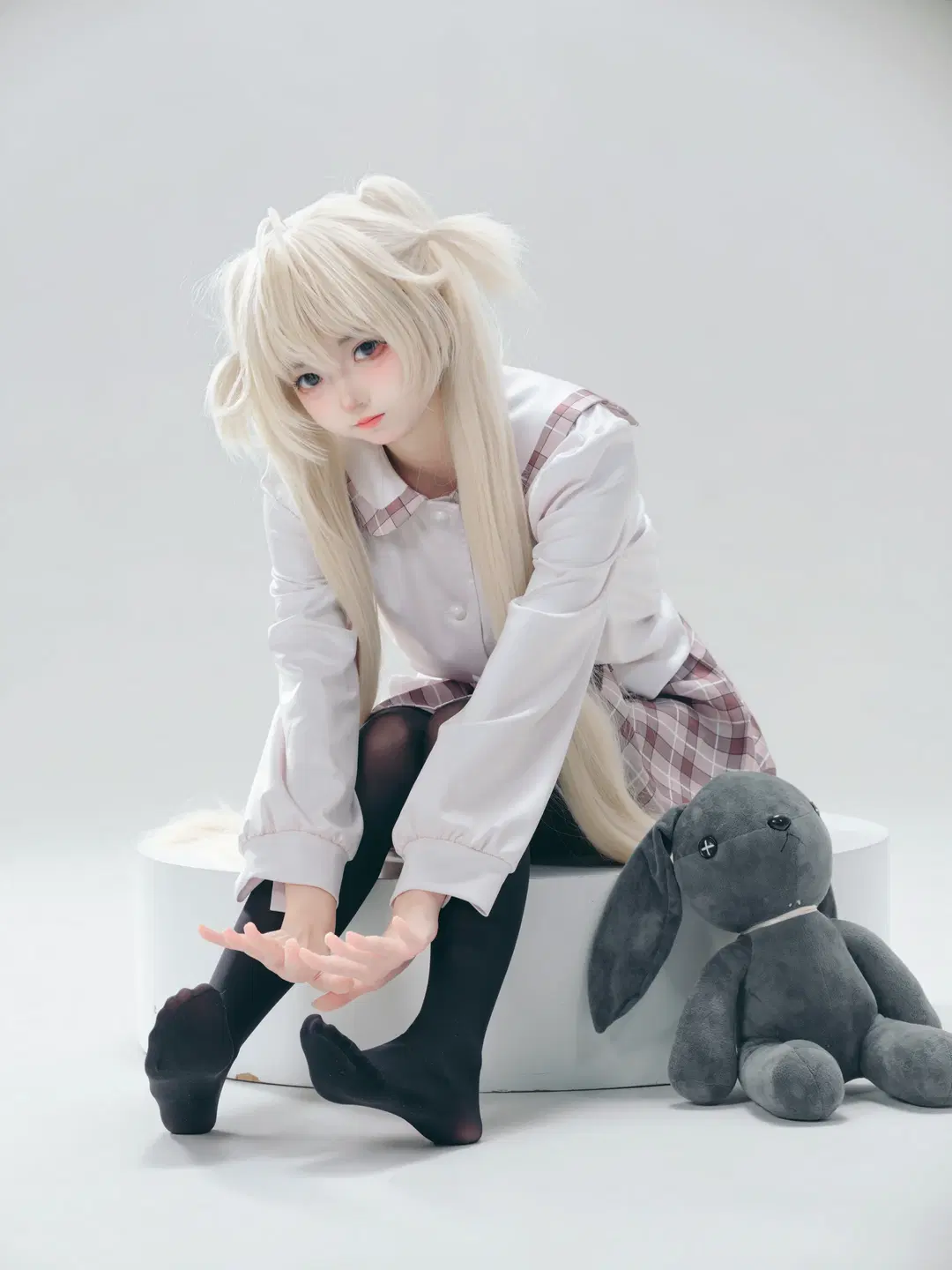 【穹 コスプレ】『縁の空』教室に佇むプラチナブロンドのツインテール - 乌龙茶茶 - 2枚目