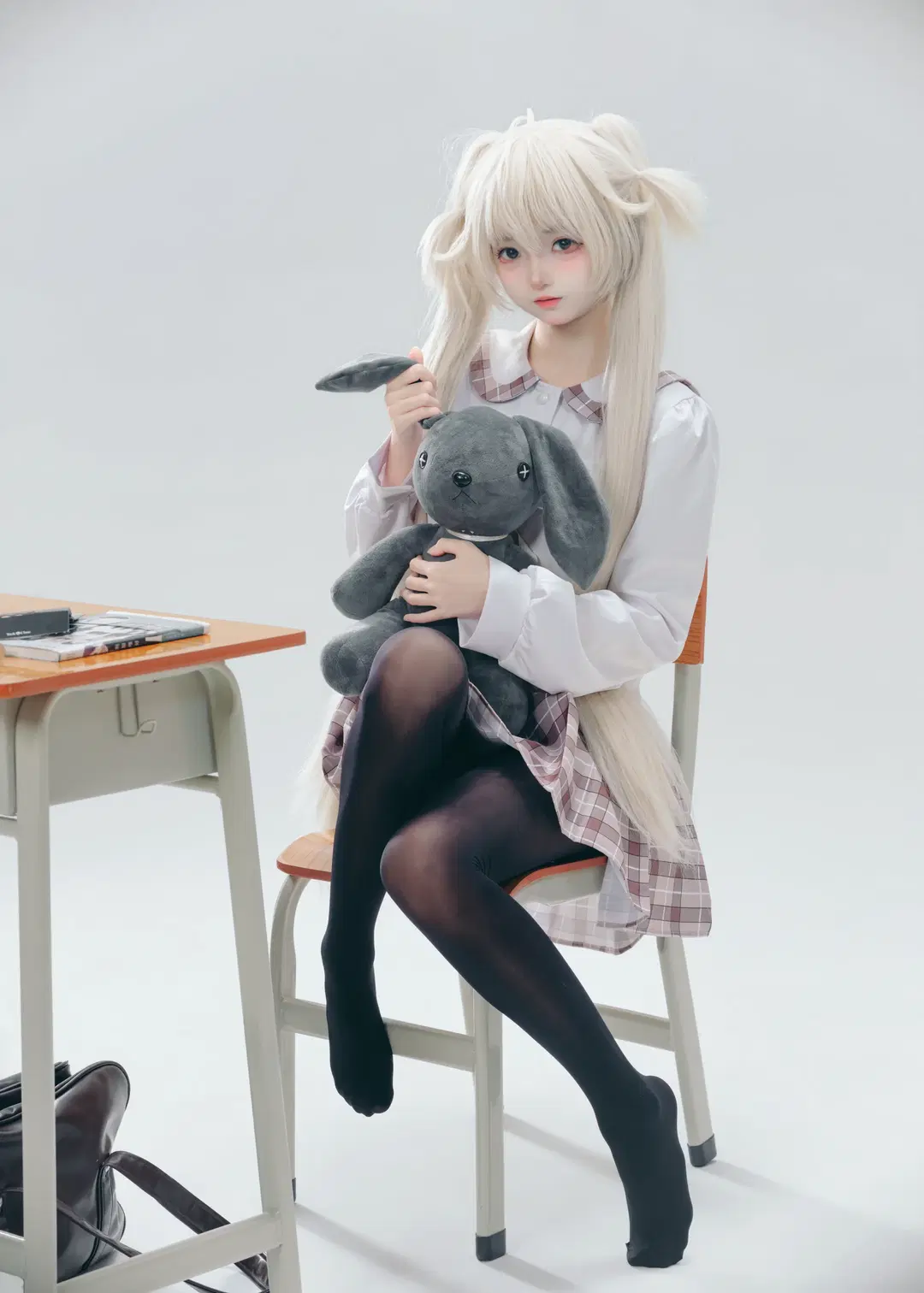 【穹 コスプレ】『縁の空』教室に佇むプラチナブロンドのツインテール - 乌龙茶茶 - 4枚目
