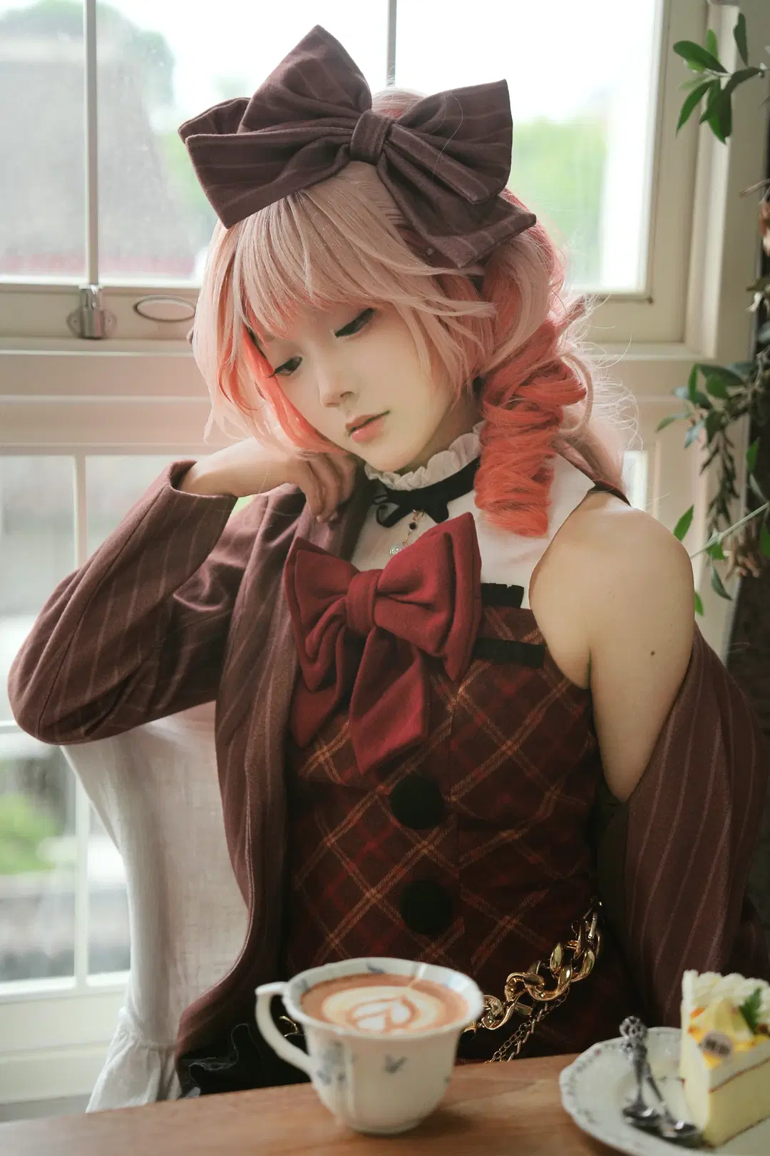 [Momonoka cosplay] Retro British Afternoon Tea in Arknights by 秦渊w - Image 2