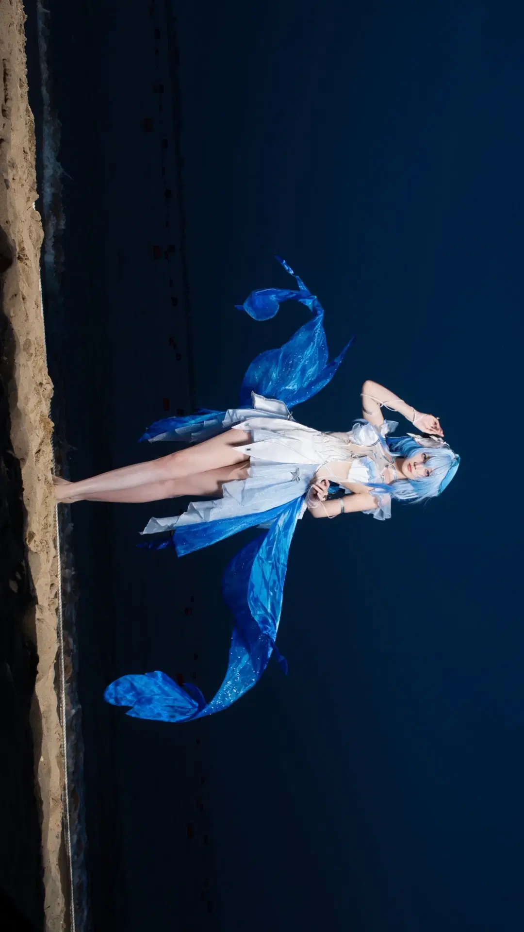 【守岸人cos】鸣潮海边的蓝色幻梦 - 只要三分糖 - 第3张
