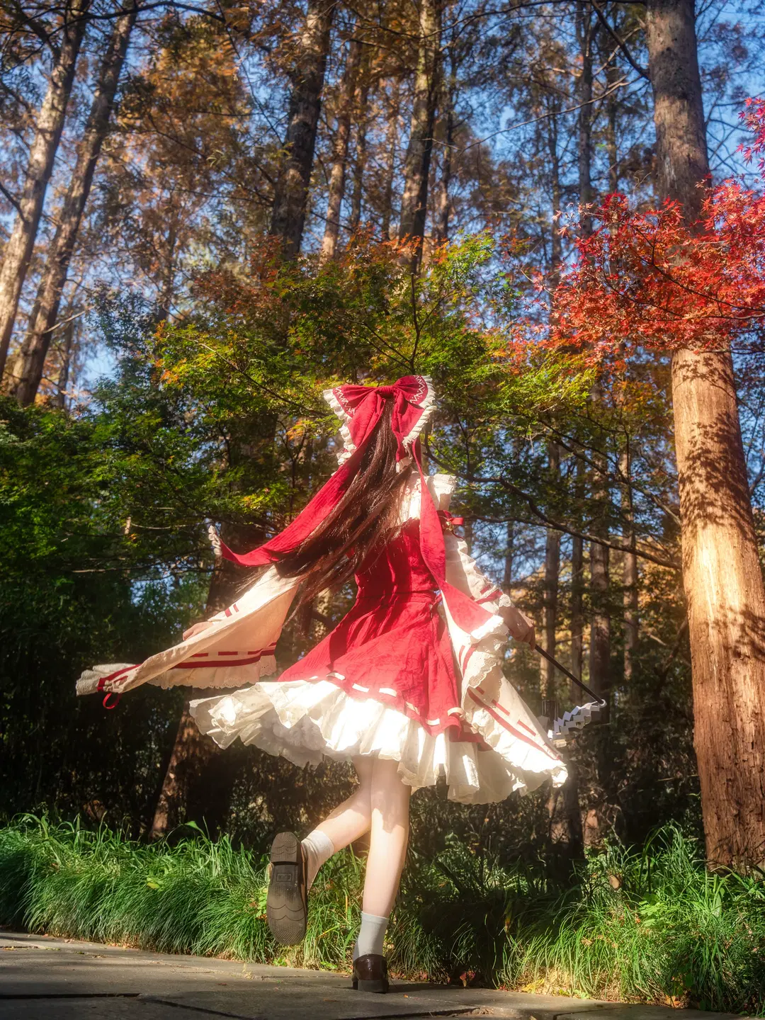 Reimu Hakurei Cosplay, Touhou Project, White stockings, maple leaves location shoot, autumn aesthetic