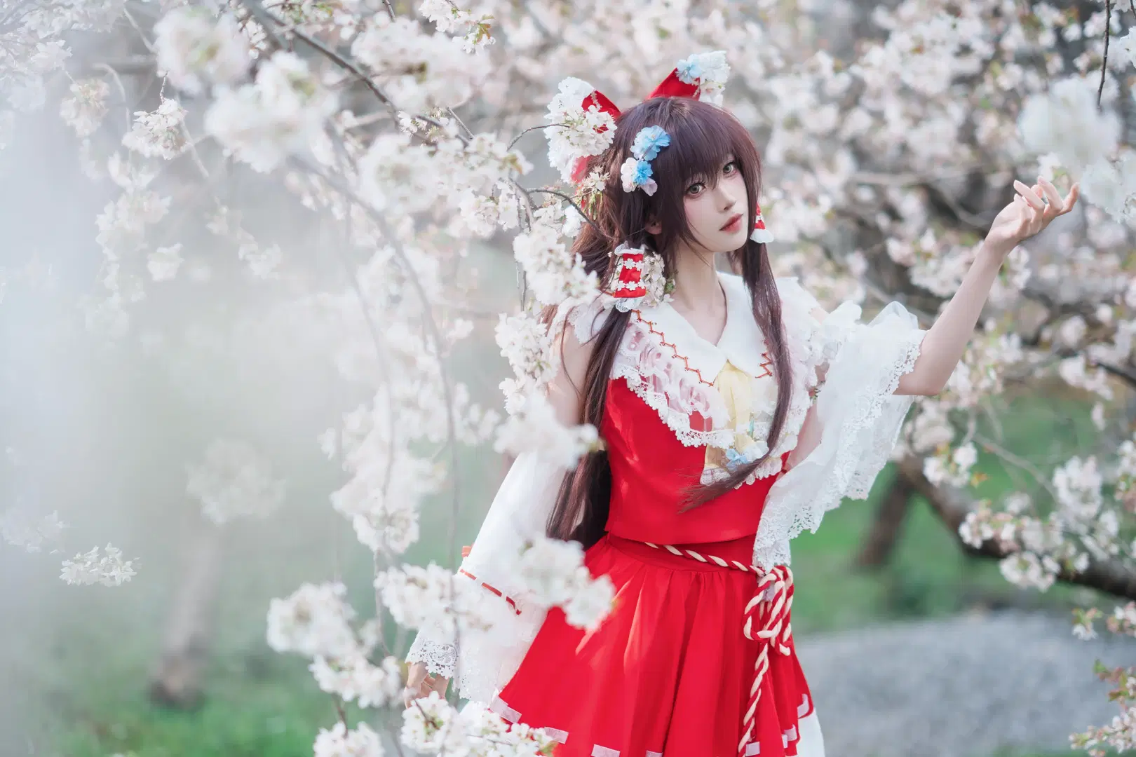【博麗霊夢コスプレ】東方Projectの春爛漫・桜フォト - Mocha摩卡 - 4枚目