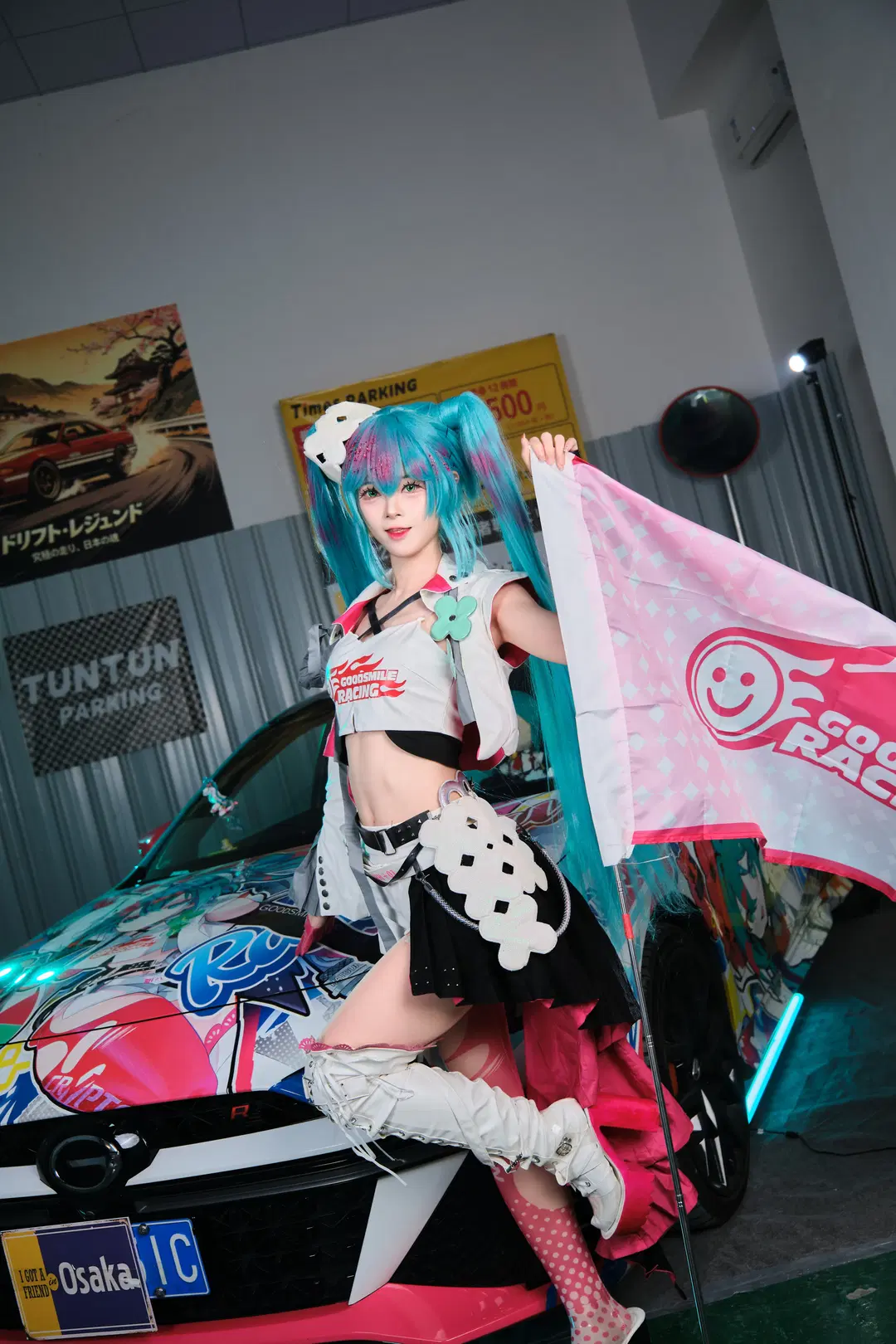 【初音未来cos】车库里的赛车初音，呈现速度与激情 - GOODLUCK好兆头 - 第2张