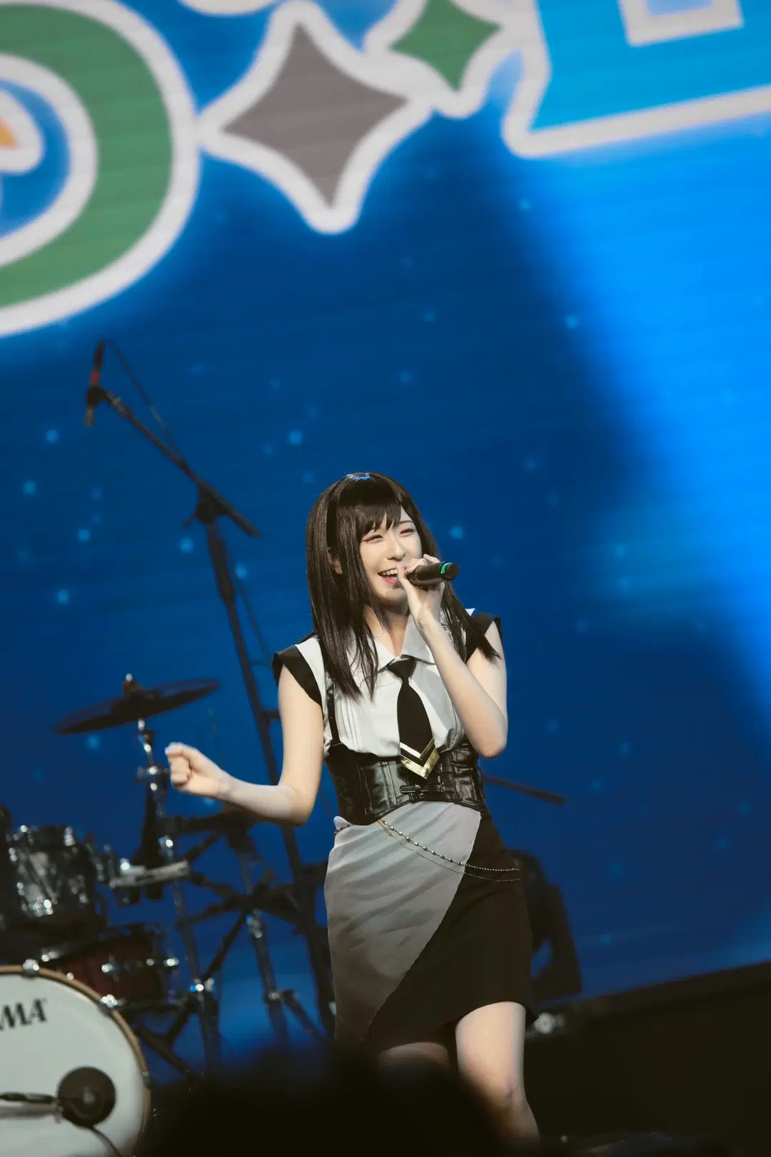 三角初华cos, 偶像打歌服, 舞台cosplay, BanGDream, 纯田真奈cos