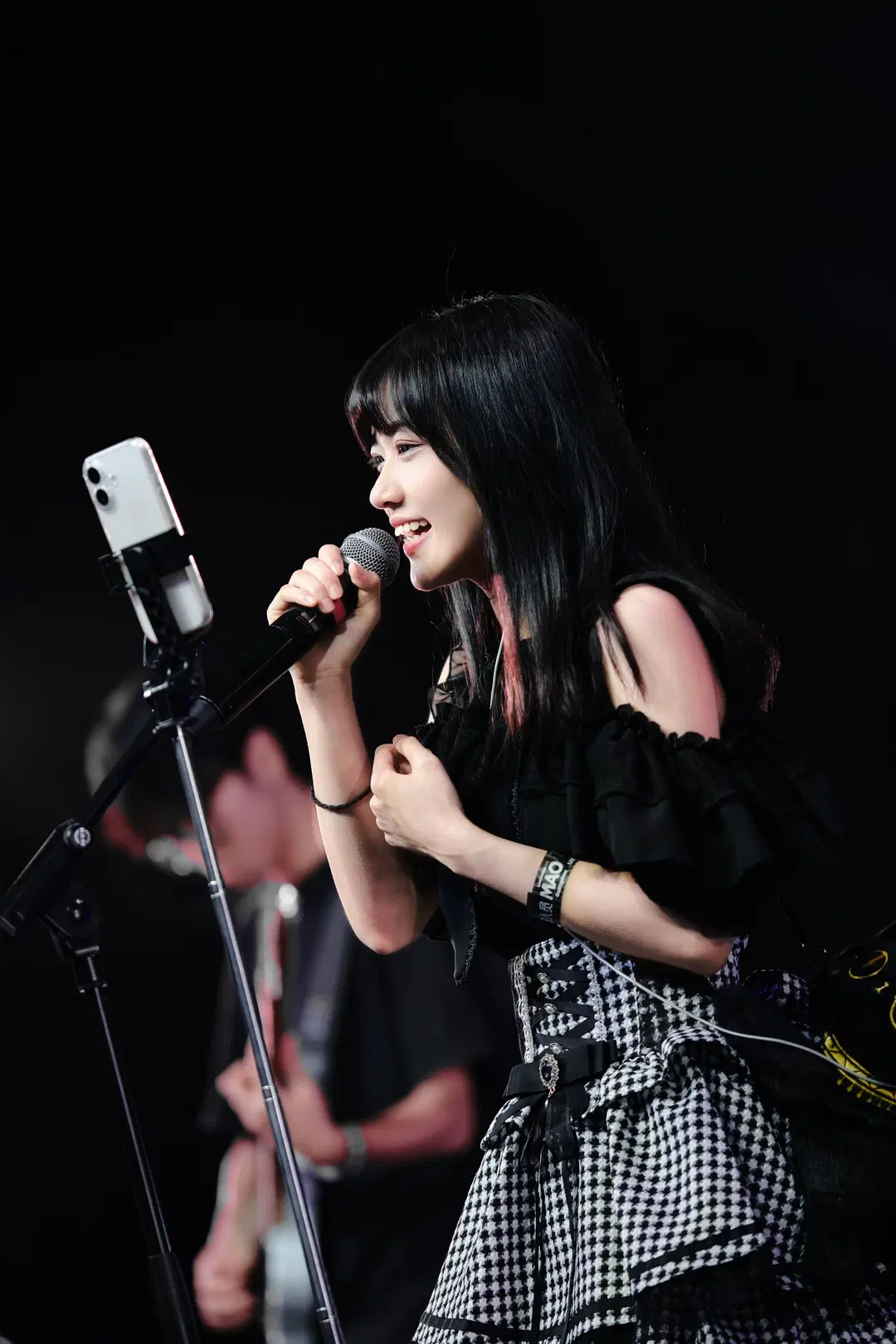 赶完论文的周中Live，哥特萝莉风贝斯手的日音舞台 - GOODLUCK好兆头 - 第11张