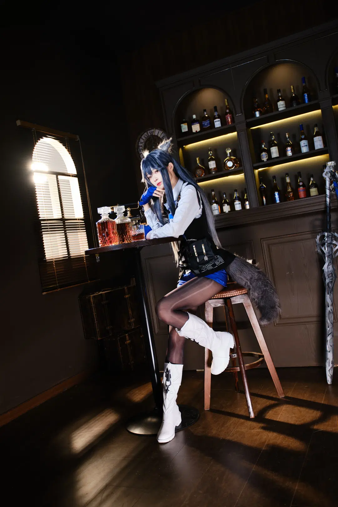 [Texas the Omertosa cosplay] Arknights: Shadow Blade in a Vintage Bar by GOODLUCK好兆头 - Image 15
