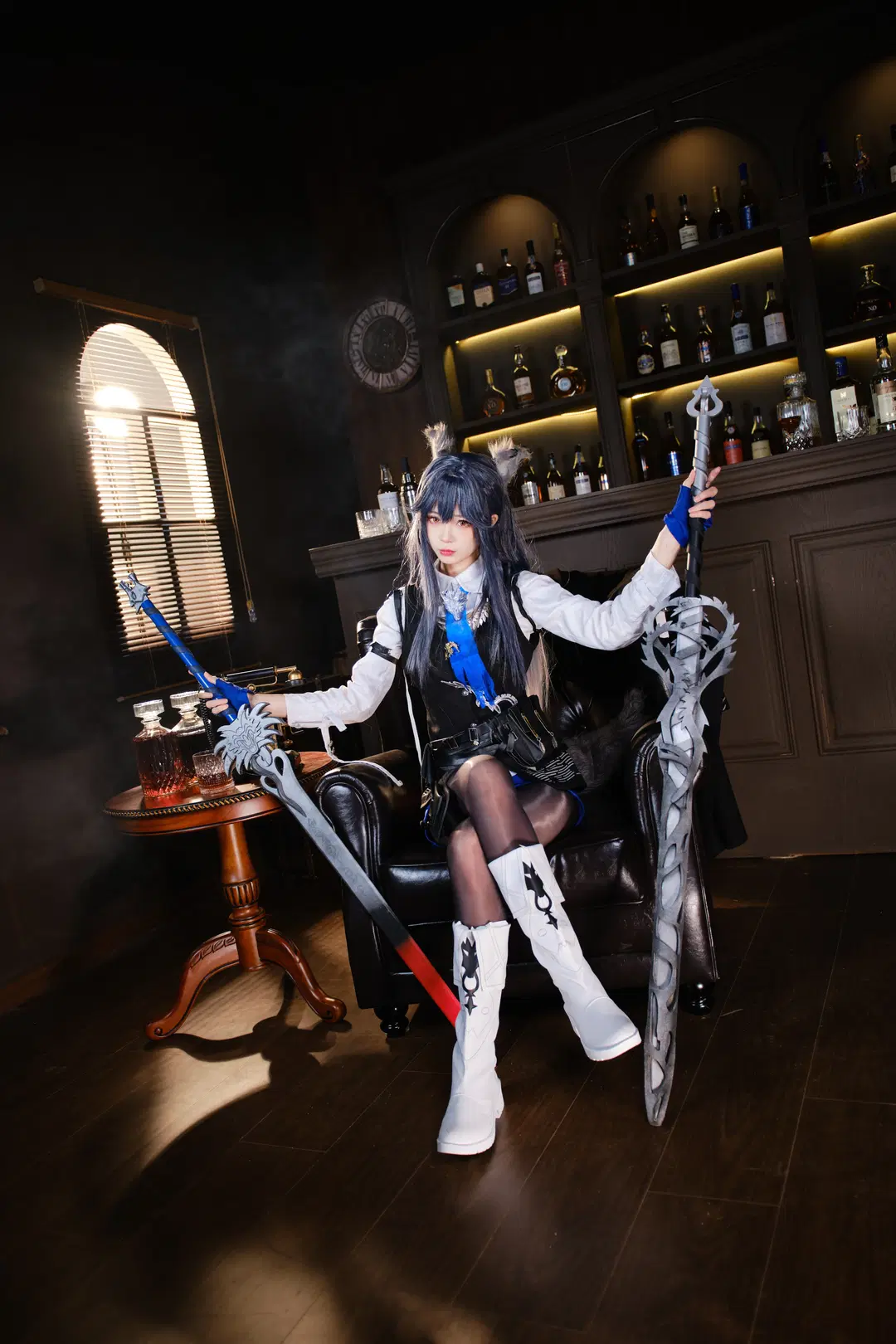 [Texas the Omertosa cosplay] Arknights: Shadow Blade in a Vintage Bar by GOODLUCK好兆头 - Image 8