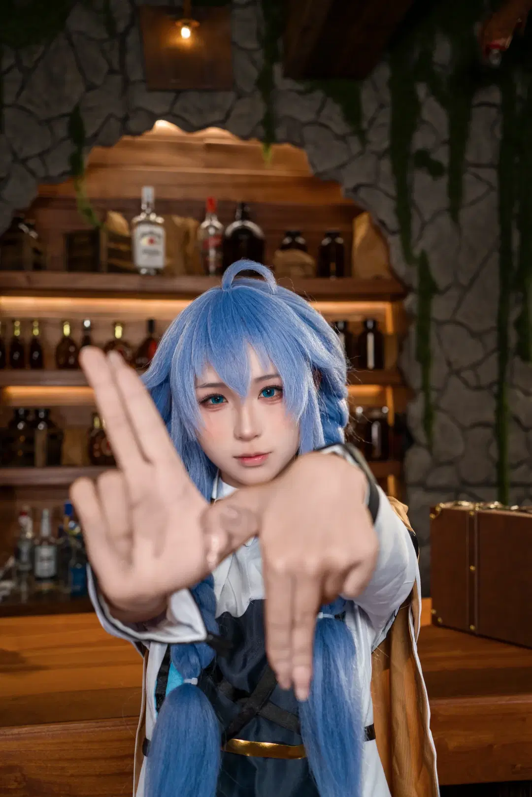 [Roxy cosplay] The Magician from Mushoku Tensei: Jobless Reincarnation Tavern Encounter by Yui - Image 2