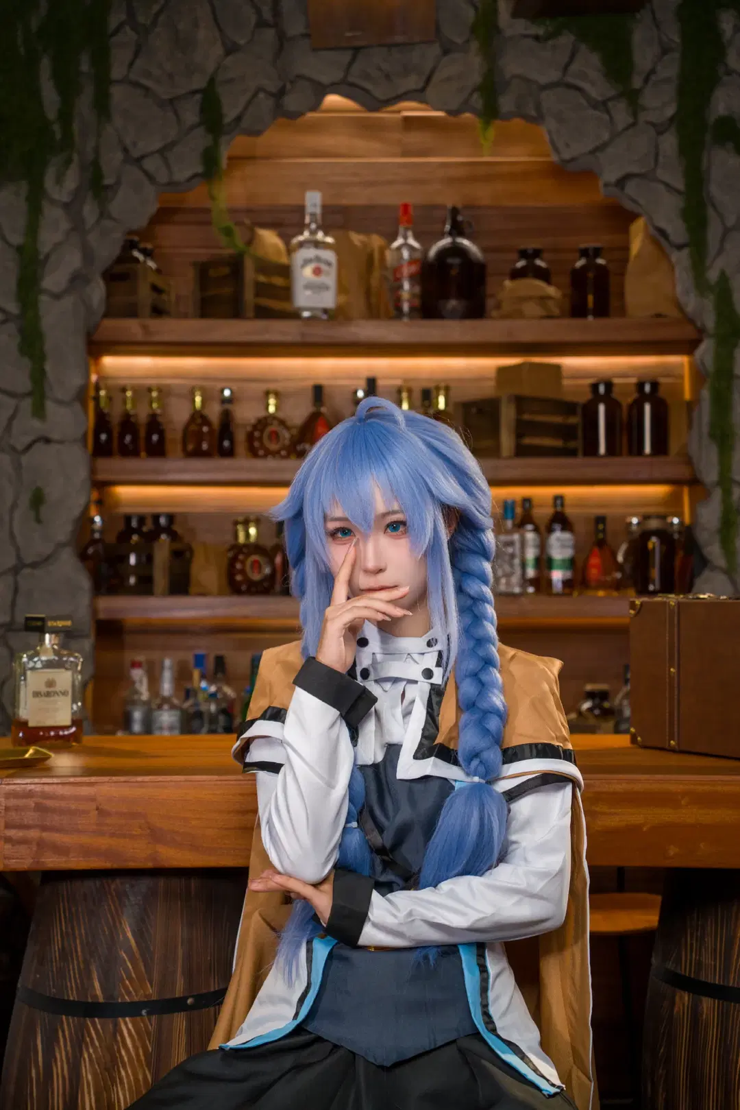 [Roxy cosplay] The Magician from Mushoku Tensei: Jobless Reincarnation Tavern Encounter by Yui - Image 3