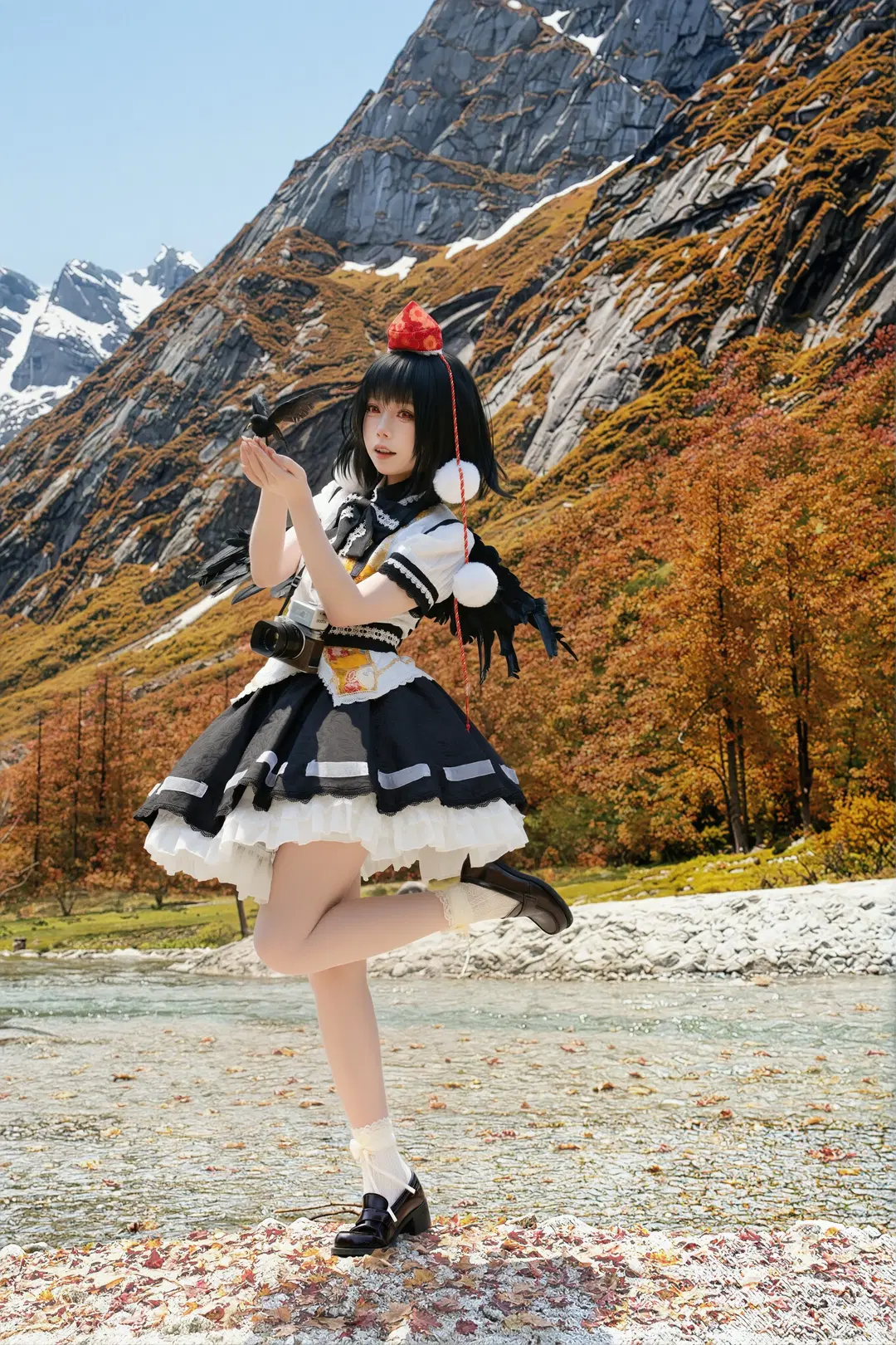 [Shameimaru Aya cosplay] Touhou fanon Meets Autumn Foliage and Snowy Peaks by 另一个岁岁 - Image 4