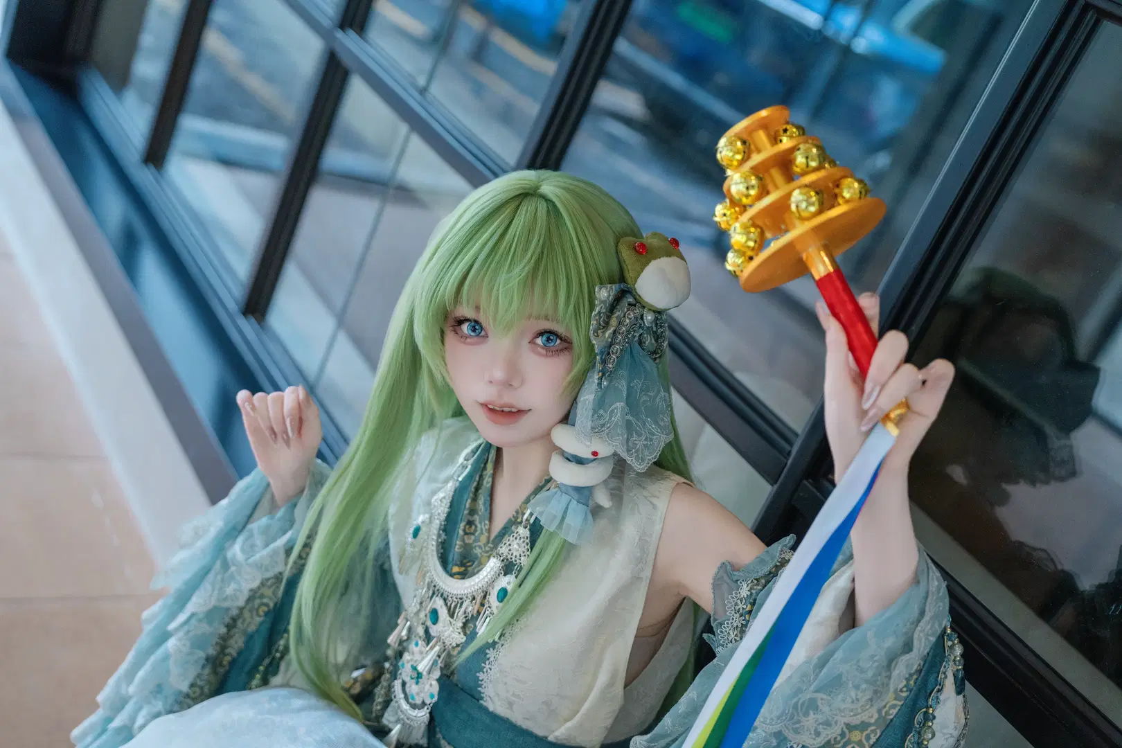 【东风谷早苗cos】东方Project二设 现人神的蓝白幻想 - 另一个岁岁 - 第4张