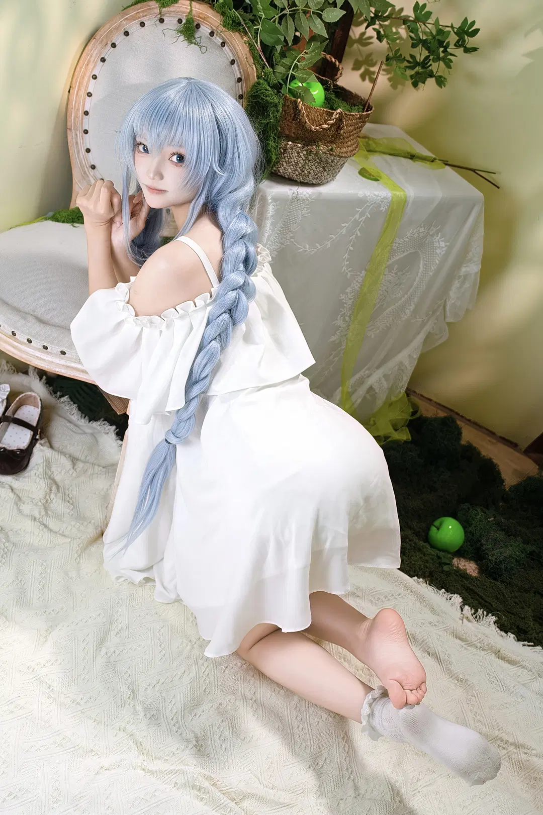 二次元cosplay, 洛琪希cos, 无职转生, 白袜, 蓝妈妈