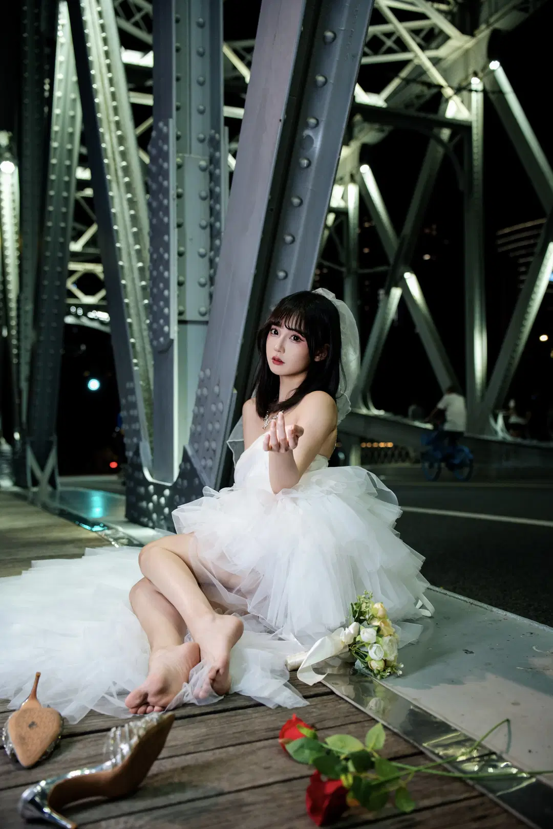 Night portrait, Sense of fragility, Cosplay photography, Wedding photography, Runaway bride