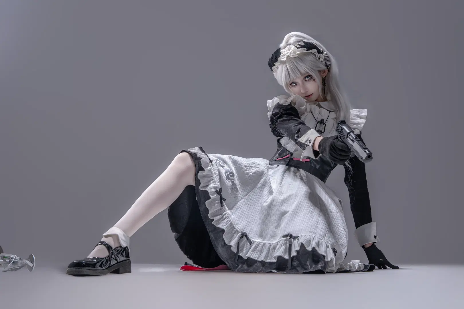 [Irene cosplay] Arknights Combat maid pose reference by 大饼（ijoy场照可约） - Image 4