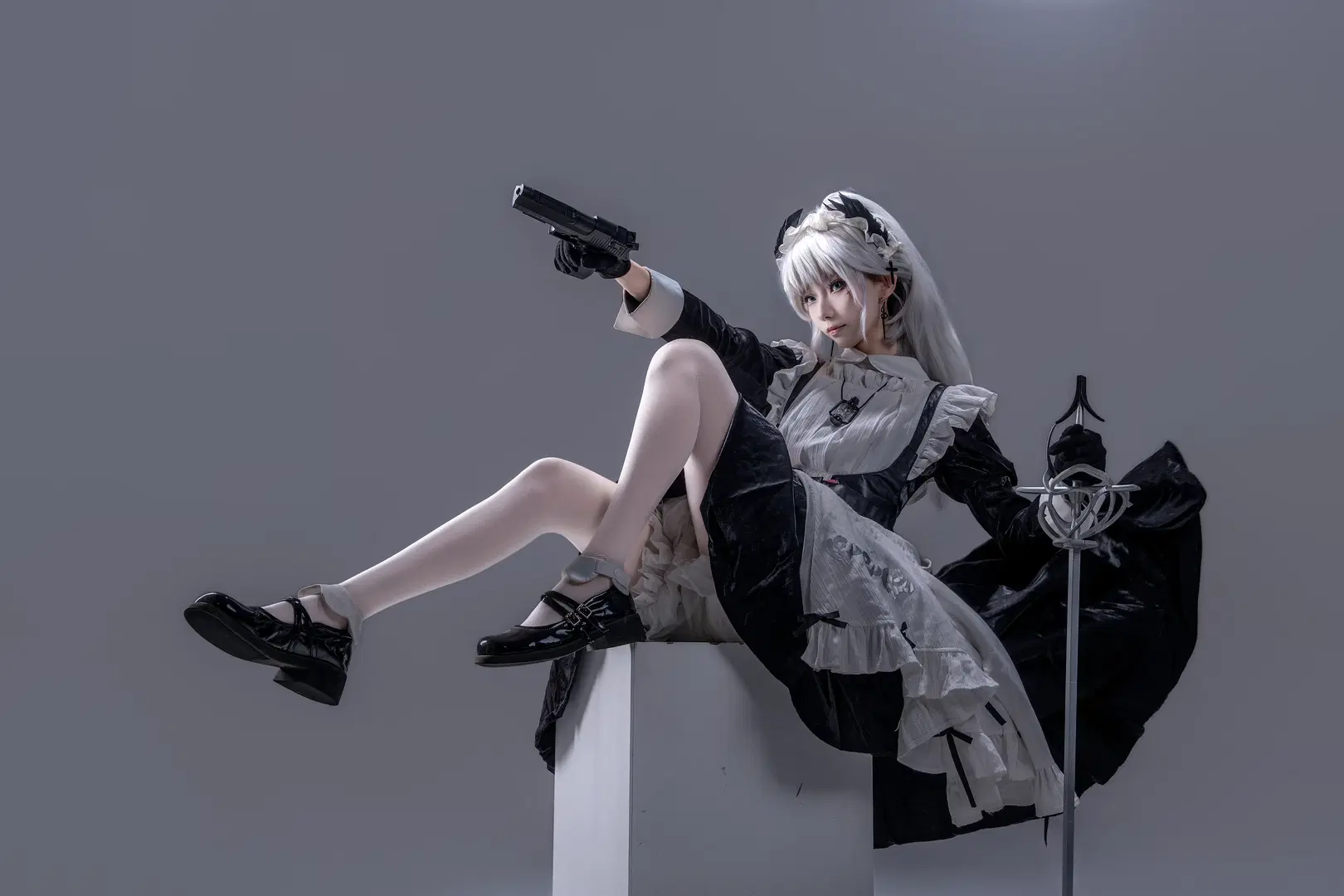 [Irene cosplay] Arknights Combat maid pose reference by 大饼（ijoy场照可约） - Image 6