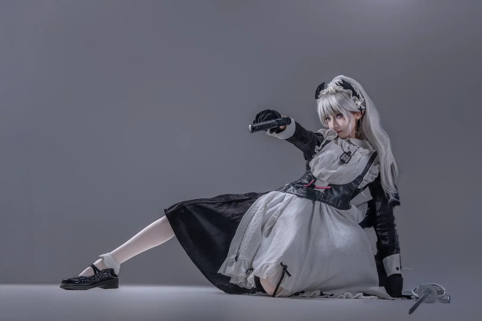 [Irene cosplay] Arknights Combat maid pose reference by 大饼（ijoy场照可约） - Image 7