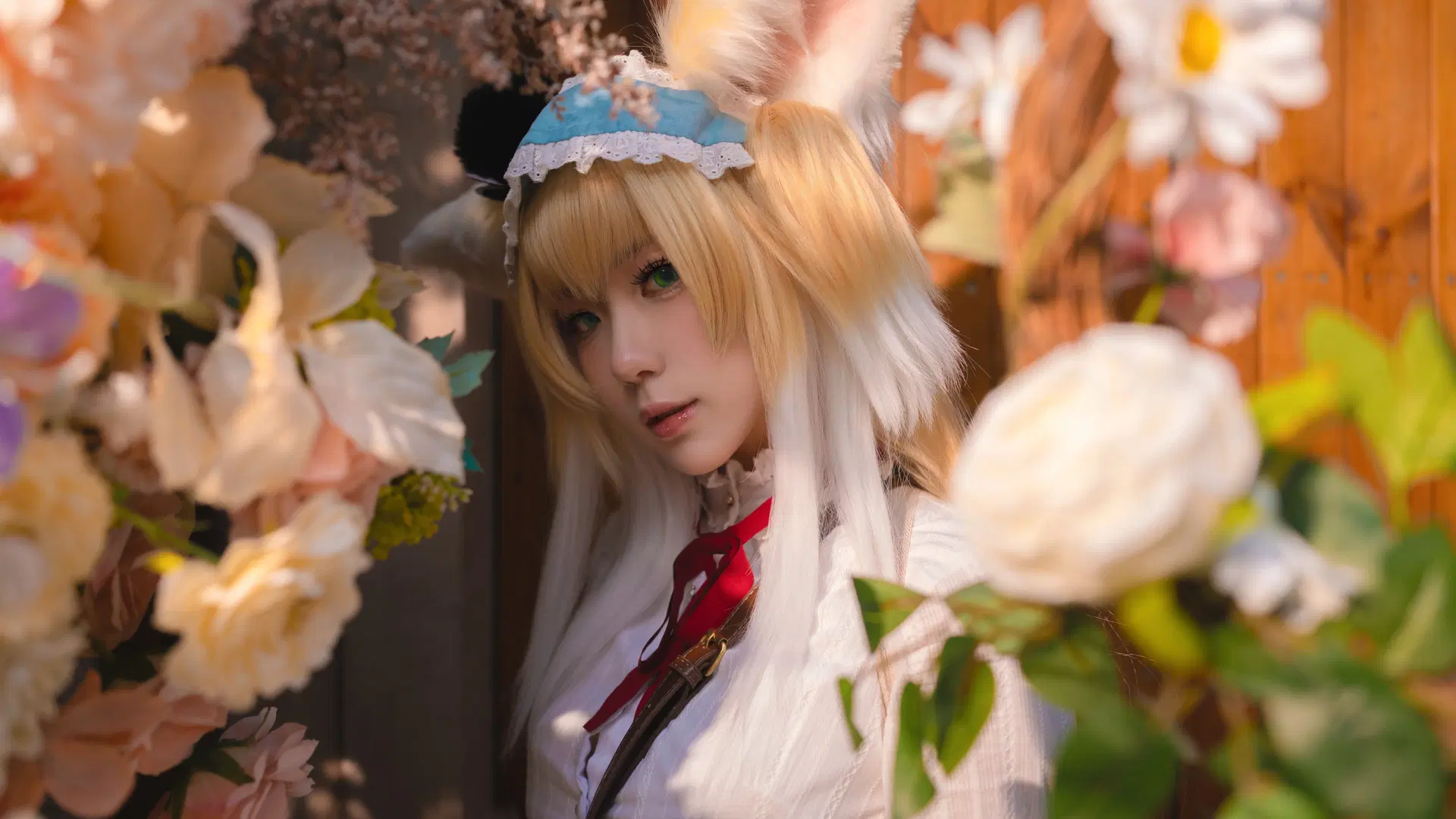 [Suzuran Cosplay] Arknights: A Serene Freeze-Frame Amidst a Sea of Flowers by Cazy - Image 3
