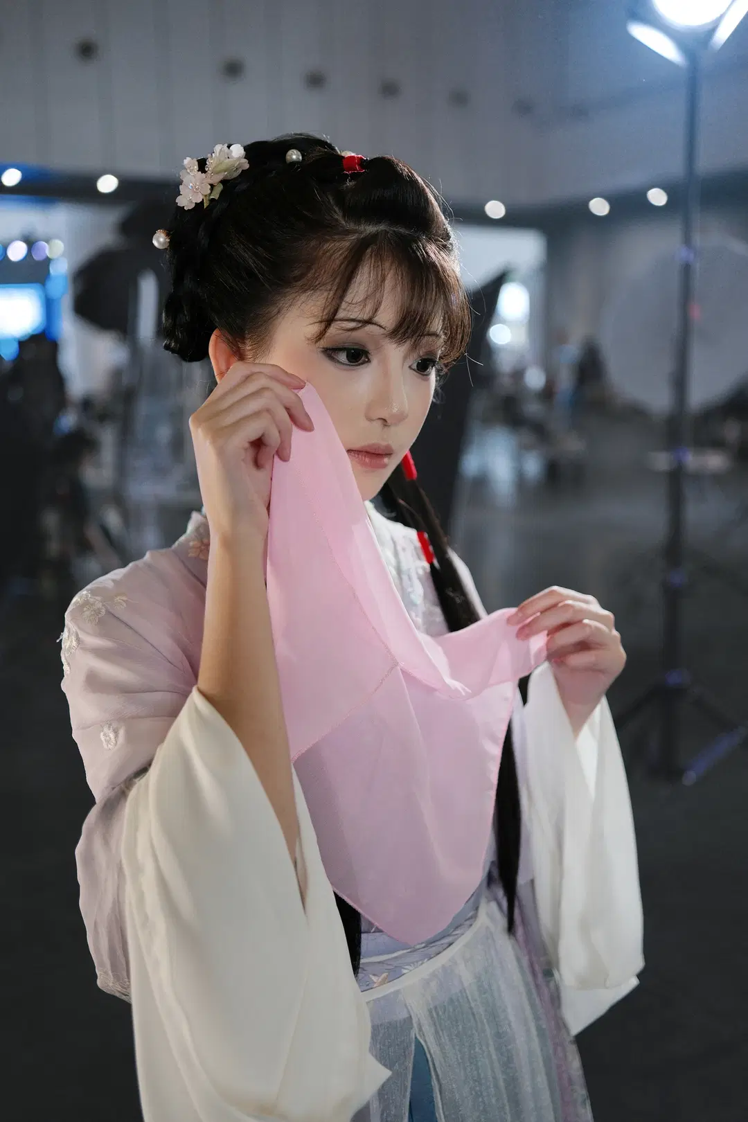 [Daiyu cosplay] Conveying Classical Melancholy with a Pink handkerchief prop by 蒜Suan - Image 2