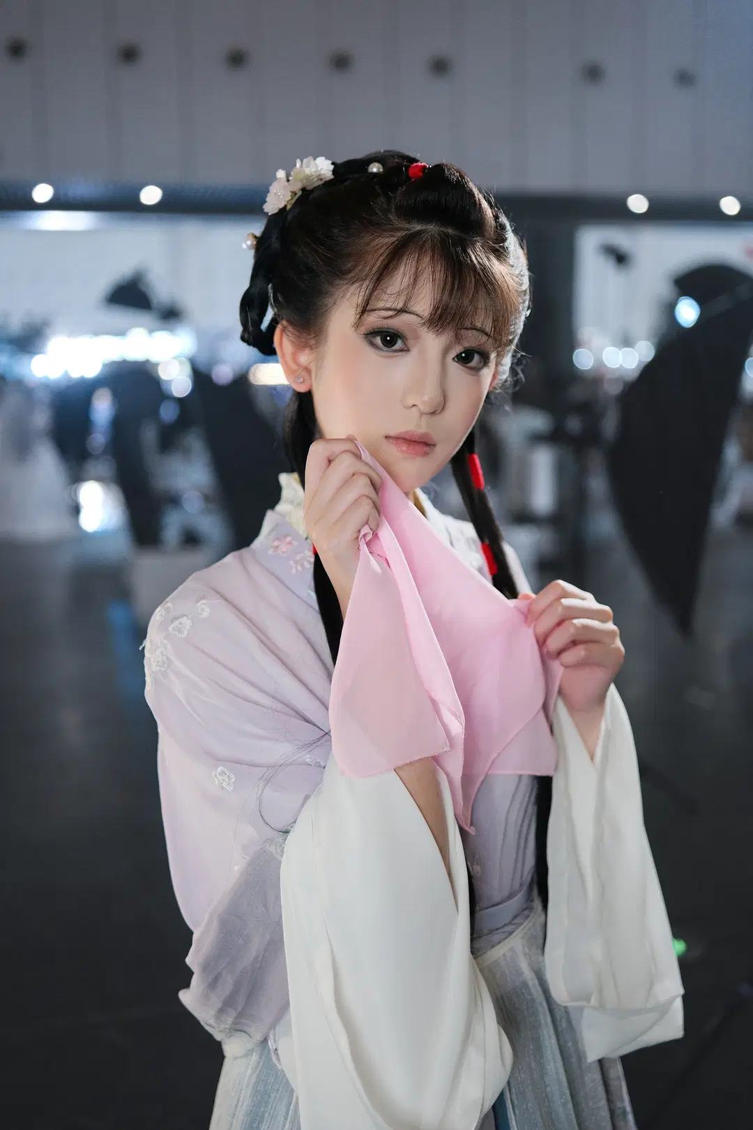 古风cosplay, 汉服写真, 室内人像摄影, 淡紫色古装, 古典妆容