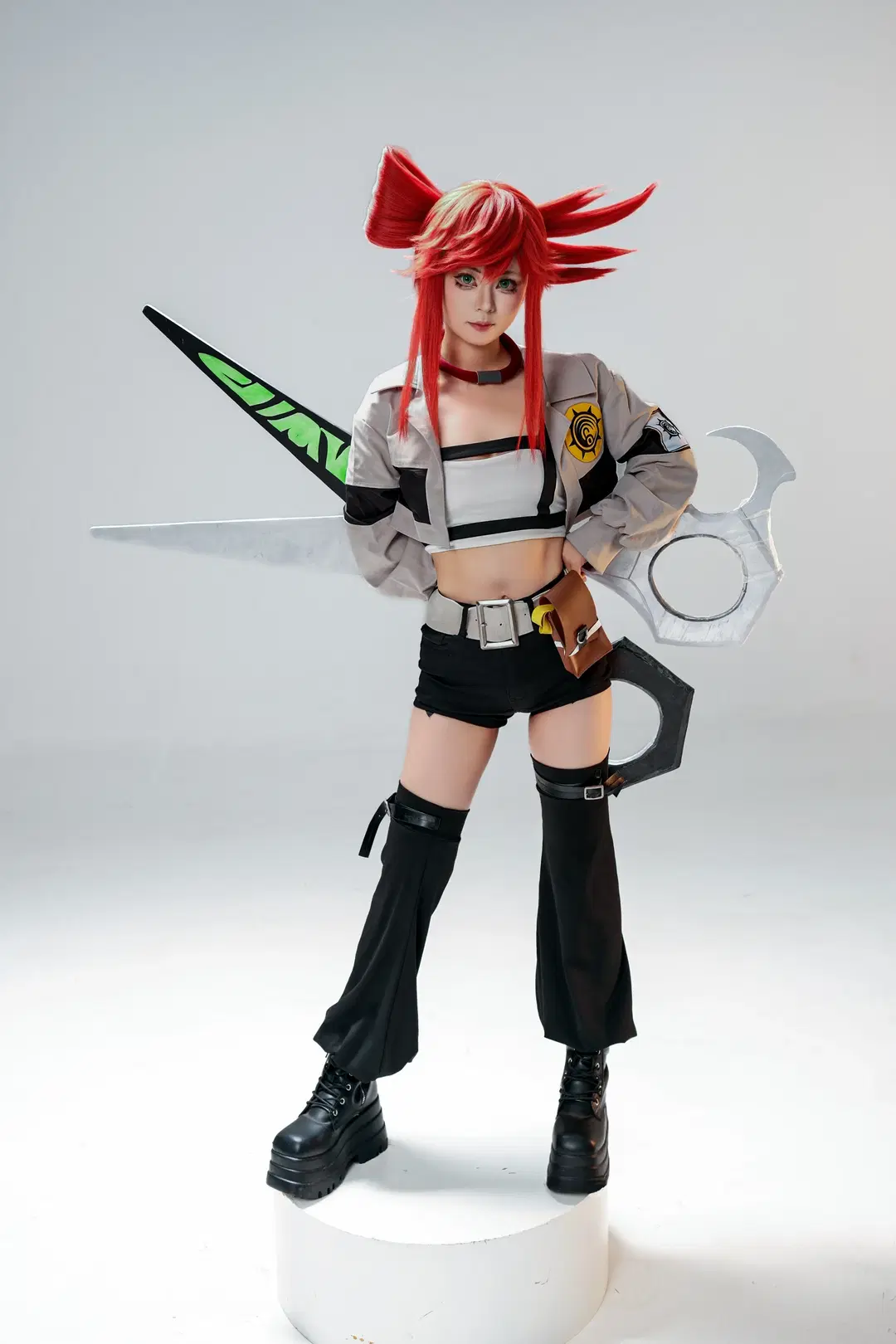 Gachiakuta, Riyo cosplay, Greatsword prop, Wasteland fashion, GACHIAKUTA