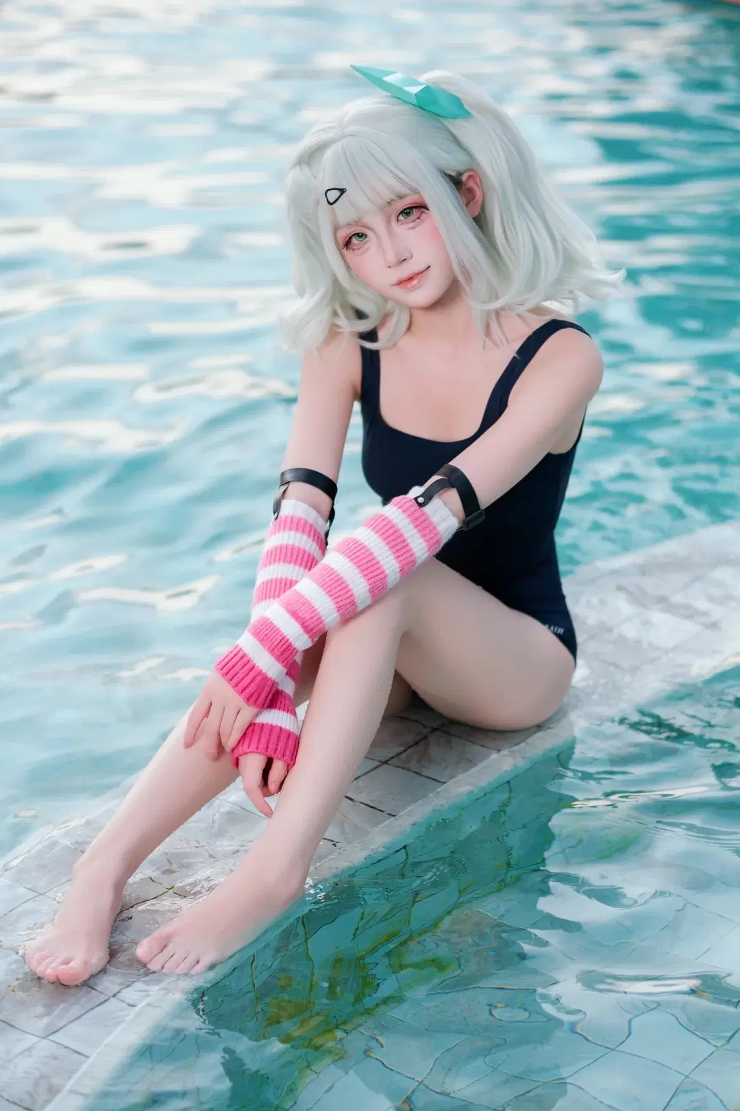 Zenless Zone Zero, Swimsuit cosplay, Anime cosplay, Poolside photoshoot, Sunna cosplay