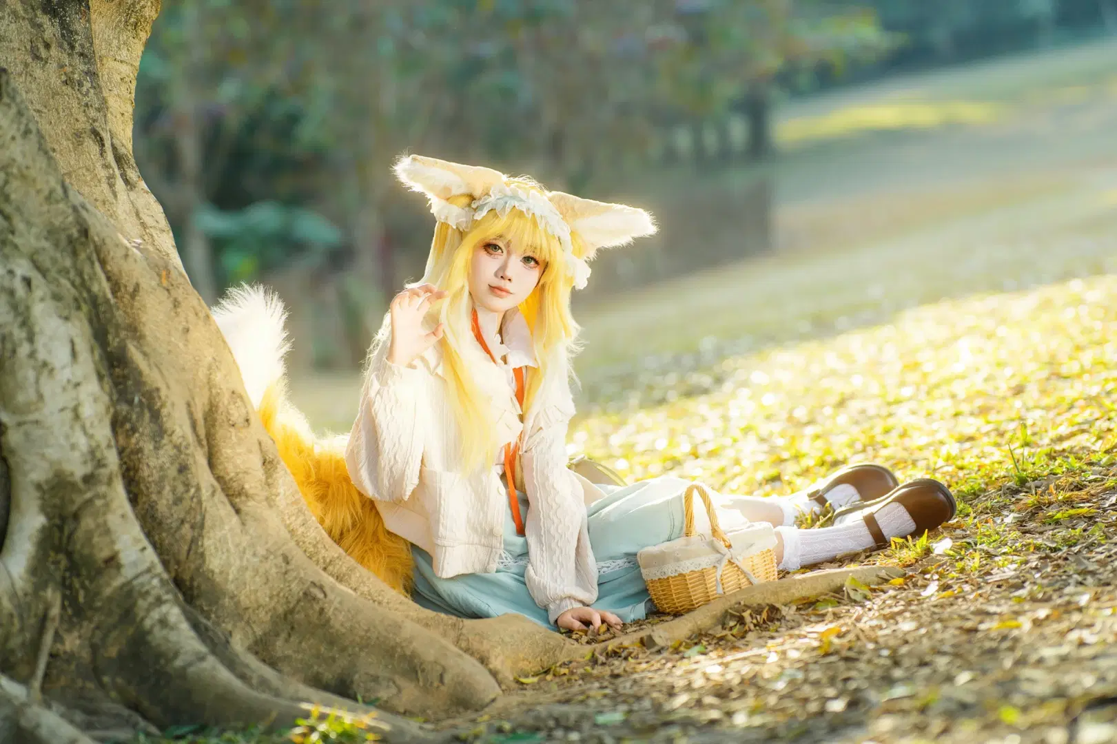 【鈴蘭cos】東莞植物園的逆光金色幻想 - 叶彦 - 第3張