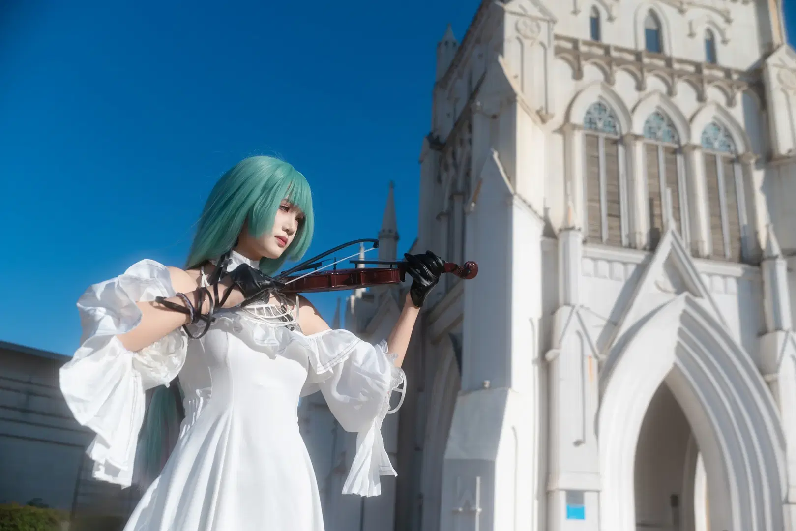 【弗洛洛cos】鸣潮白裙，一场空梦里的浮沉 - 易57 - 第2张