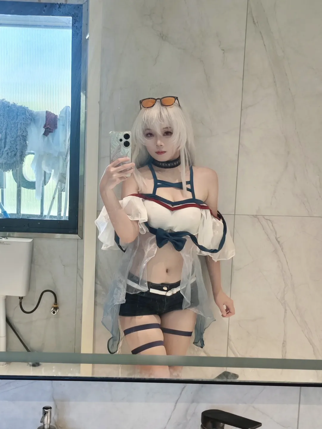 コスプレ, アークナイツ, スカジ コスプレ, ミラー自撮り, レッグリング - 2枚目