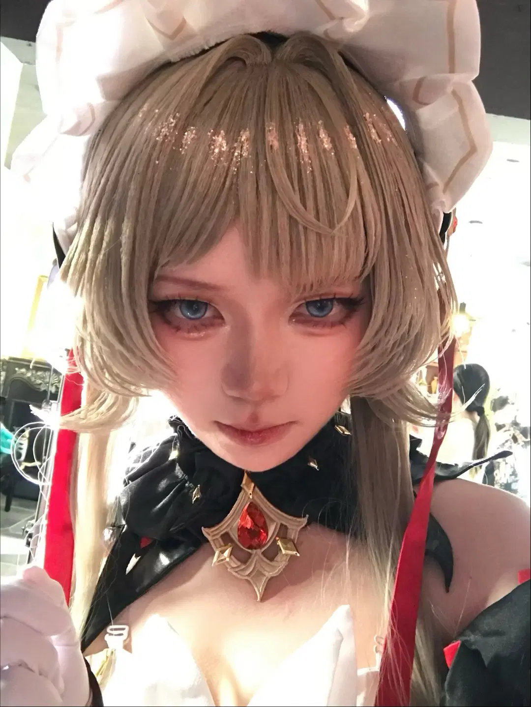 [Sandrone Cosplay] Genshin Impact: Exquisite Recreations of The Marionette and Odette by 芋泥喵喵 - Image 2