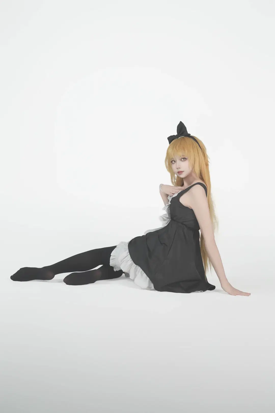 【忍野忍cos】物语系列黑裙红丝带白底棚拍 - 小雨幺幺零 - 第6张