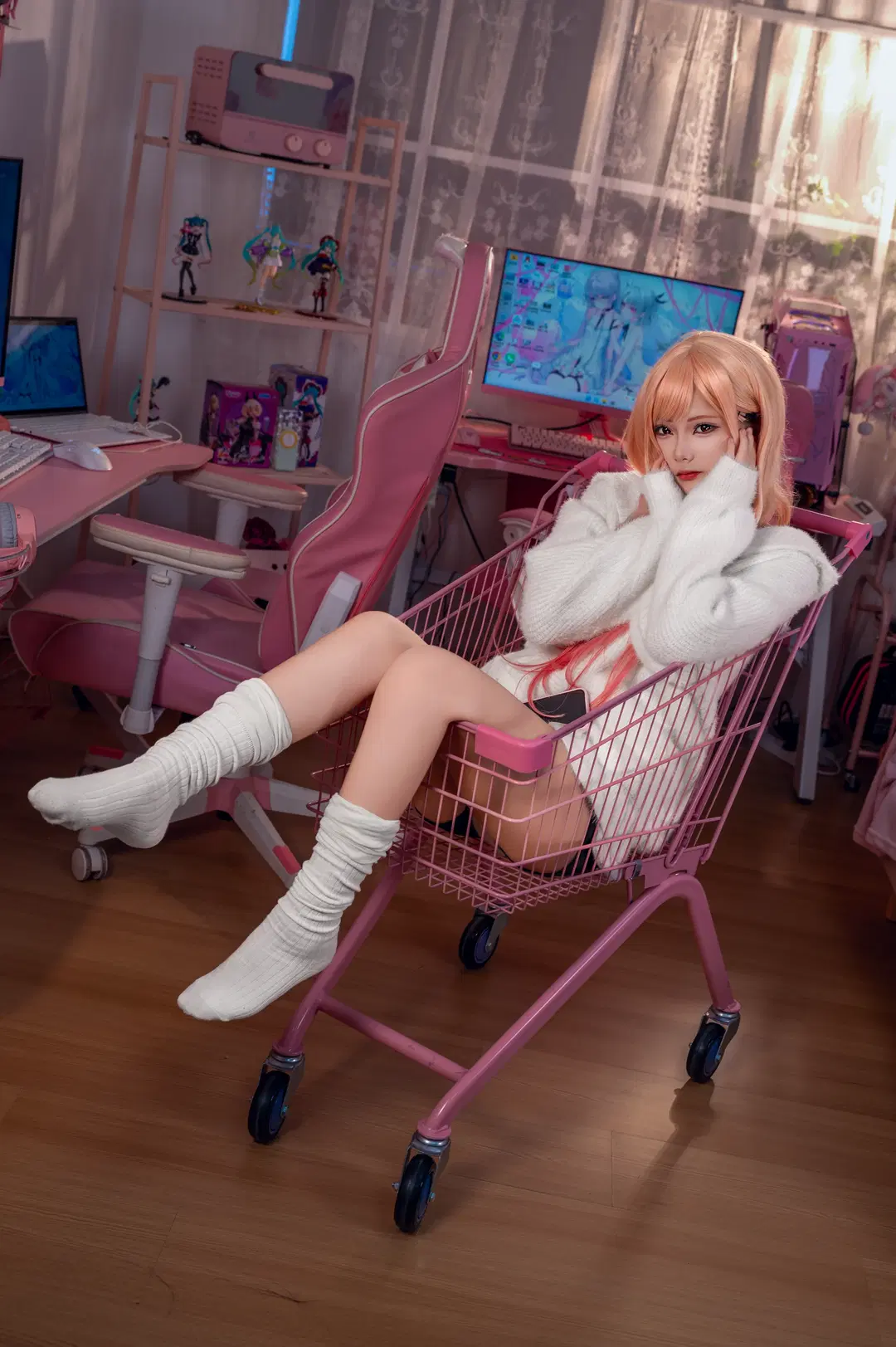 二次元cosplay, 喜多川海梦cos, 更衣人偶坠入爱河, 粉色电竞房, 白色堆堆袜